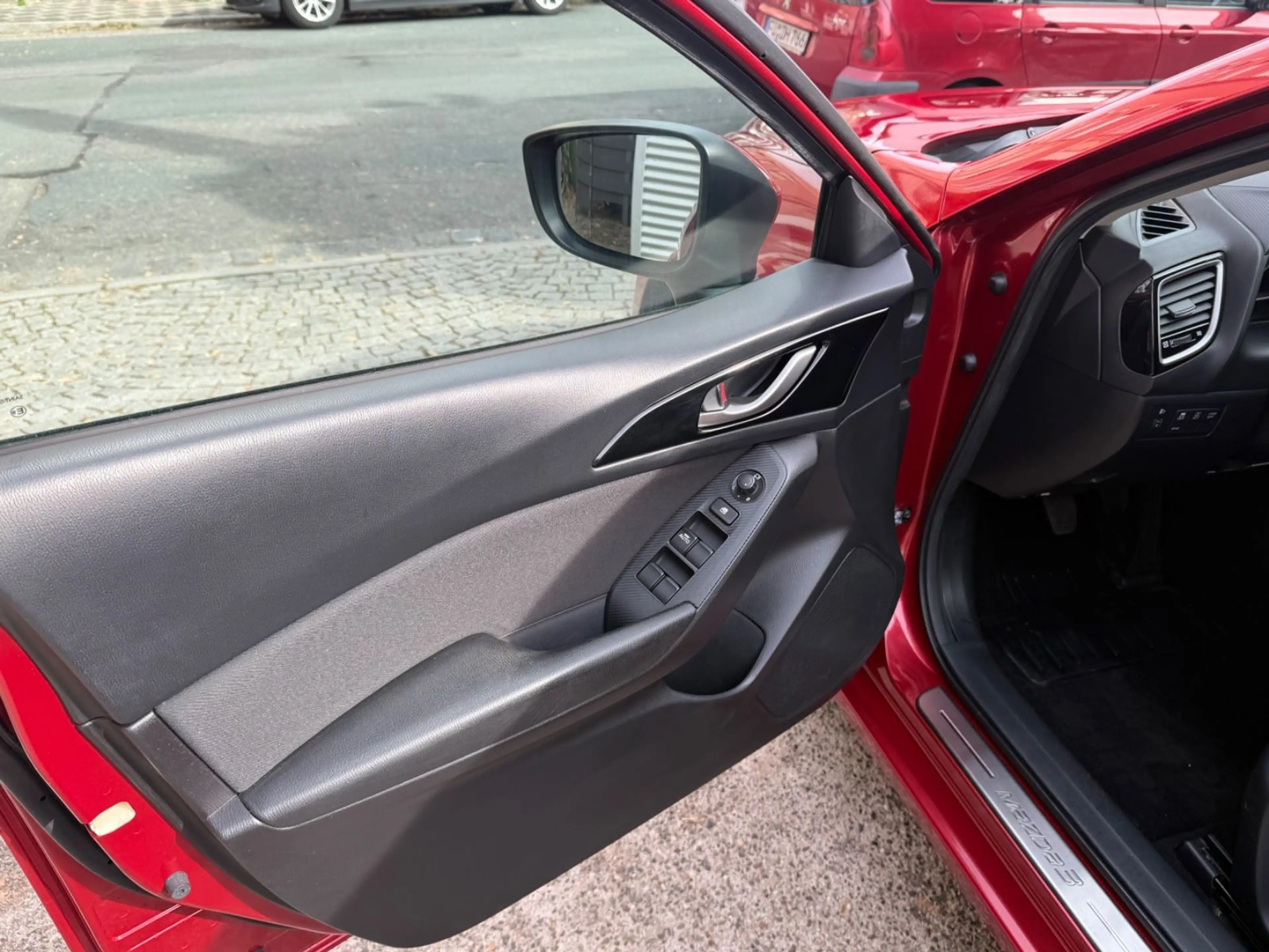 Mazda 3 Lim. Center-Line/TEMPOMAT/PDC/SITZHEIZUNG/ — photo 10