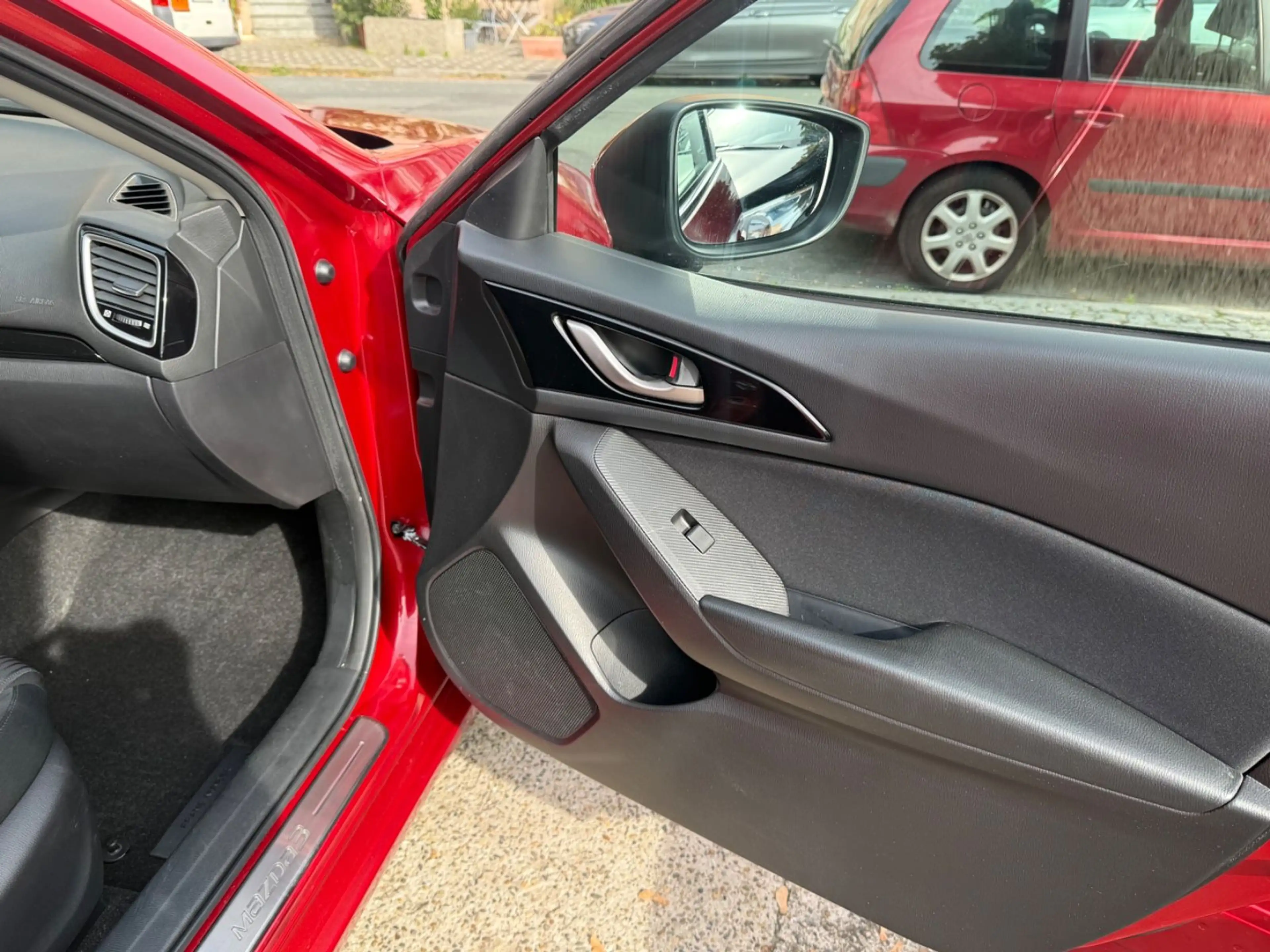 Mazda 3 Lim. Center-Line/TEMPOMAT/PDC/SITZHEIZUNG/ — photo 14