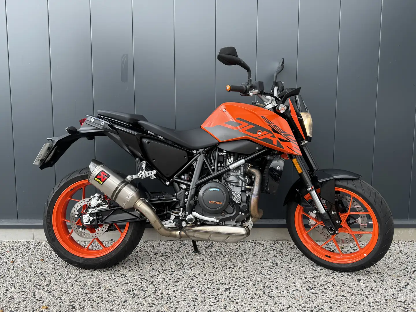 KTM 690 Duke - 1