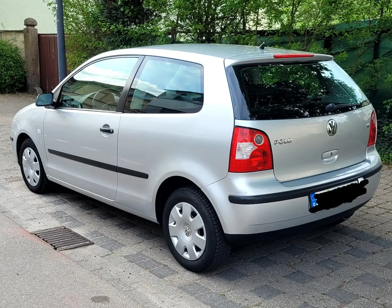 Volkswagen Polo 1.2 9N 47 kw / 64 PS TÜV Neu bis 02/27 Silber - 2