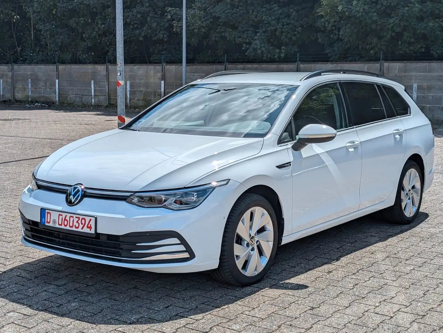 Volkswagen Golf VIII Style IQLight/KeyLess/EHK/Kamera/STHZ Blanc - 1