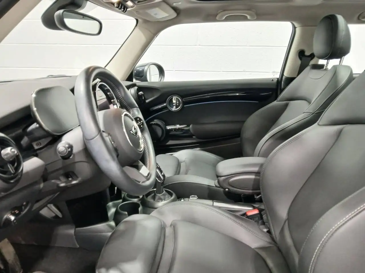 MINI 3 Door снимка MINI 3 Door