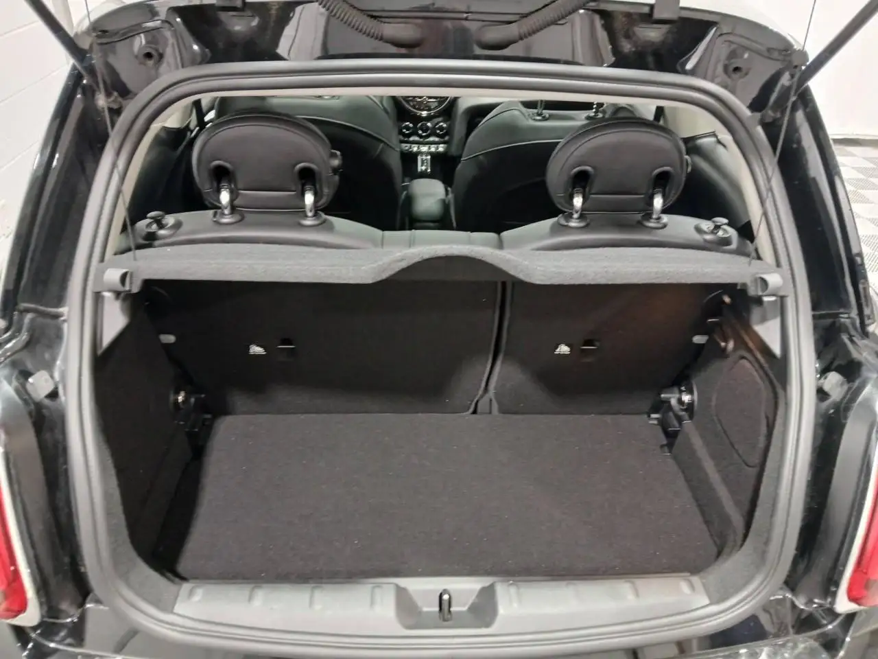 MINI 3 Door снимка MINI 3 Door