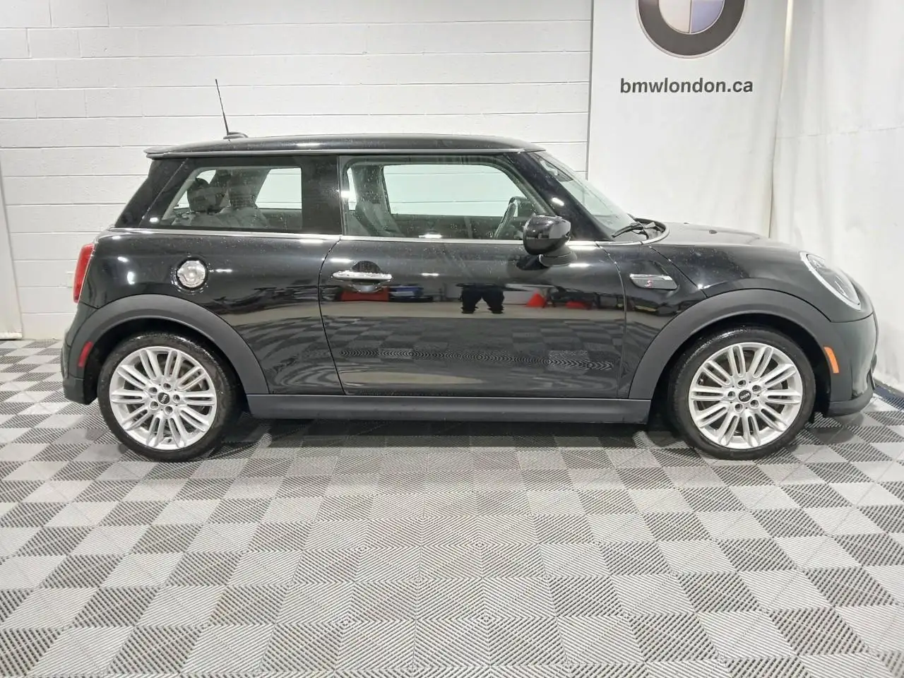 MINI 3 Door снимка MINI 3 Door