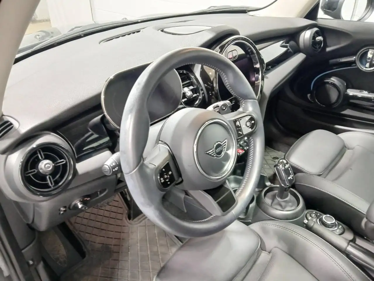 MINI 3 Door снимка MINI 3 Door