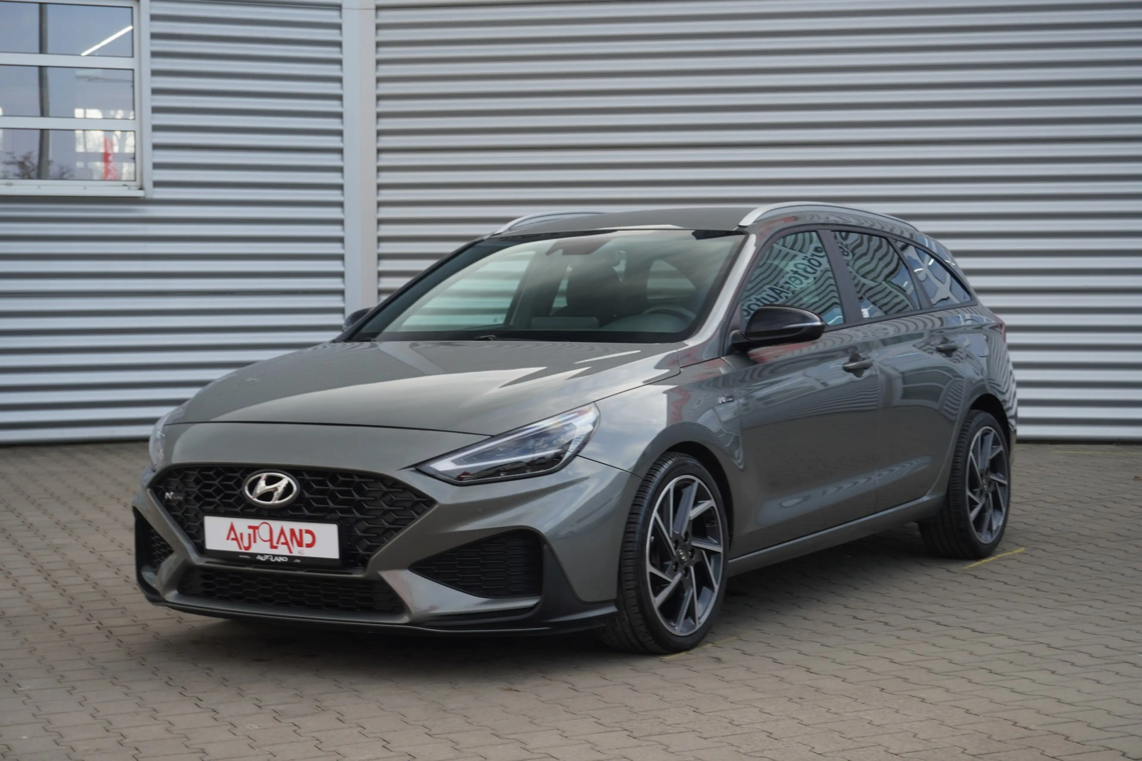 Hyundai i30 Kombi 1.5 T-GDI N-Line DCT Navi LED PDC DAB — photo 2