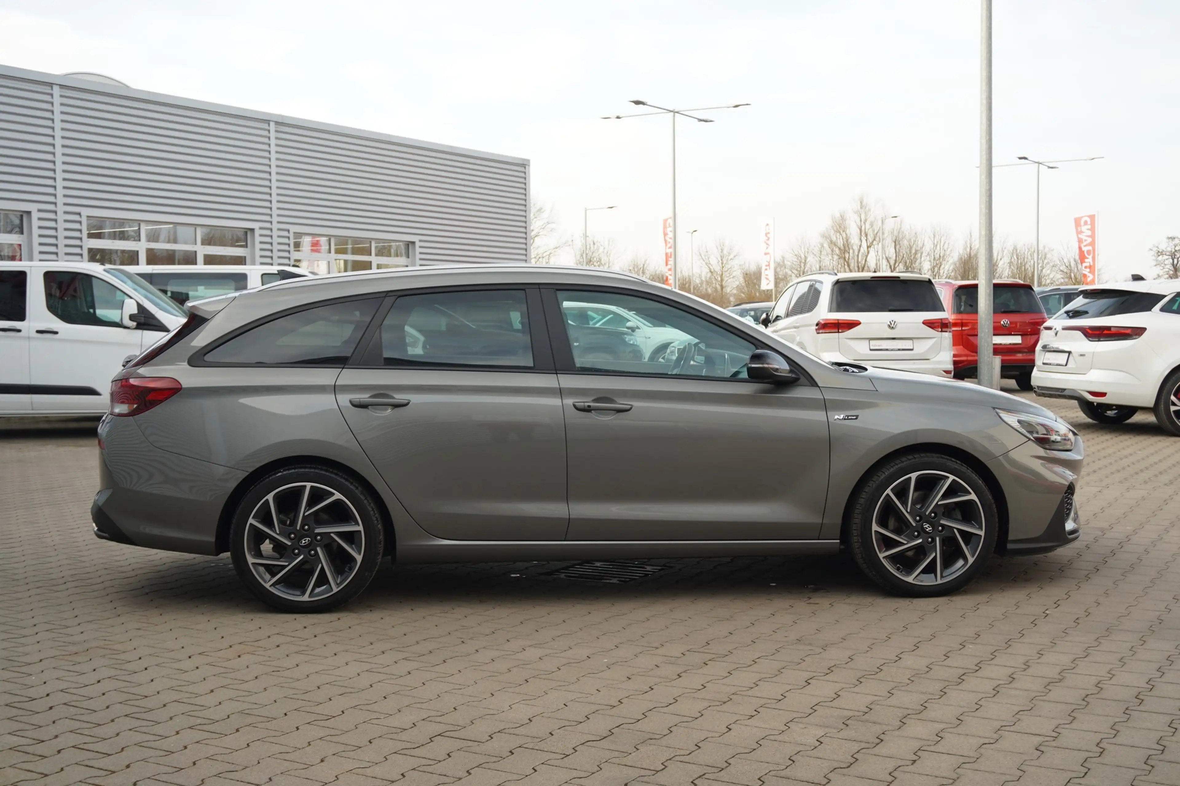 Hyundai i30 Kombi 1.5 T-GDI N-Line DCT Navi LED PDC DAB — photo 4
