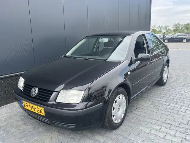 Volkswagen Bora 1.6-16V 2003 Eerste Eigenaar Airco Trekhaak Cruise