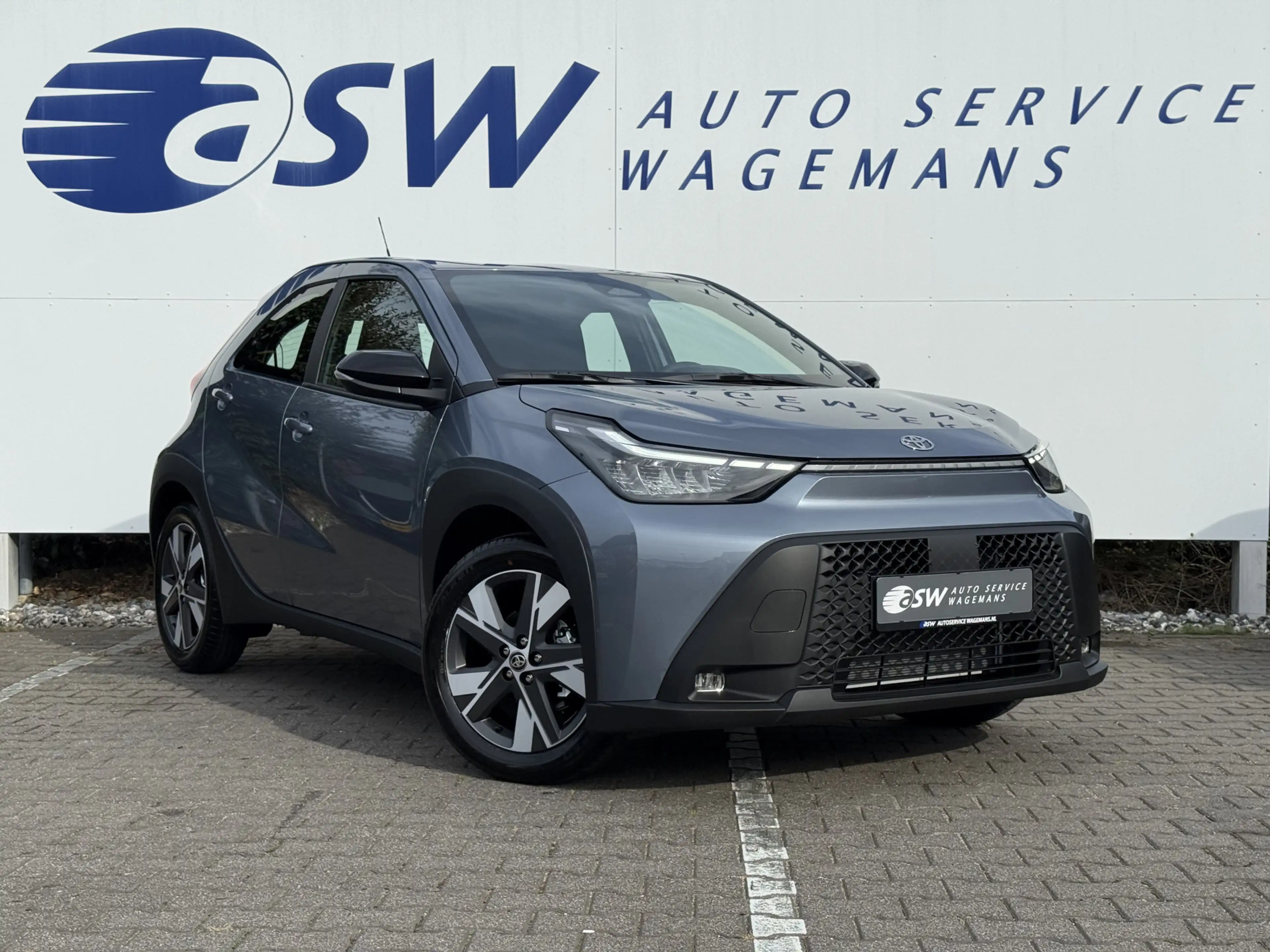 Toyota Aygo X Hybrid 115 pulse | CarPlay | ACC | Camera | LED | — photo 4