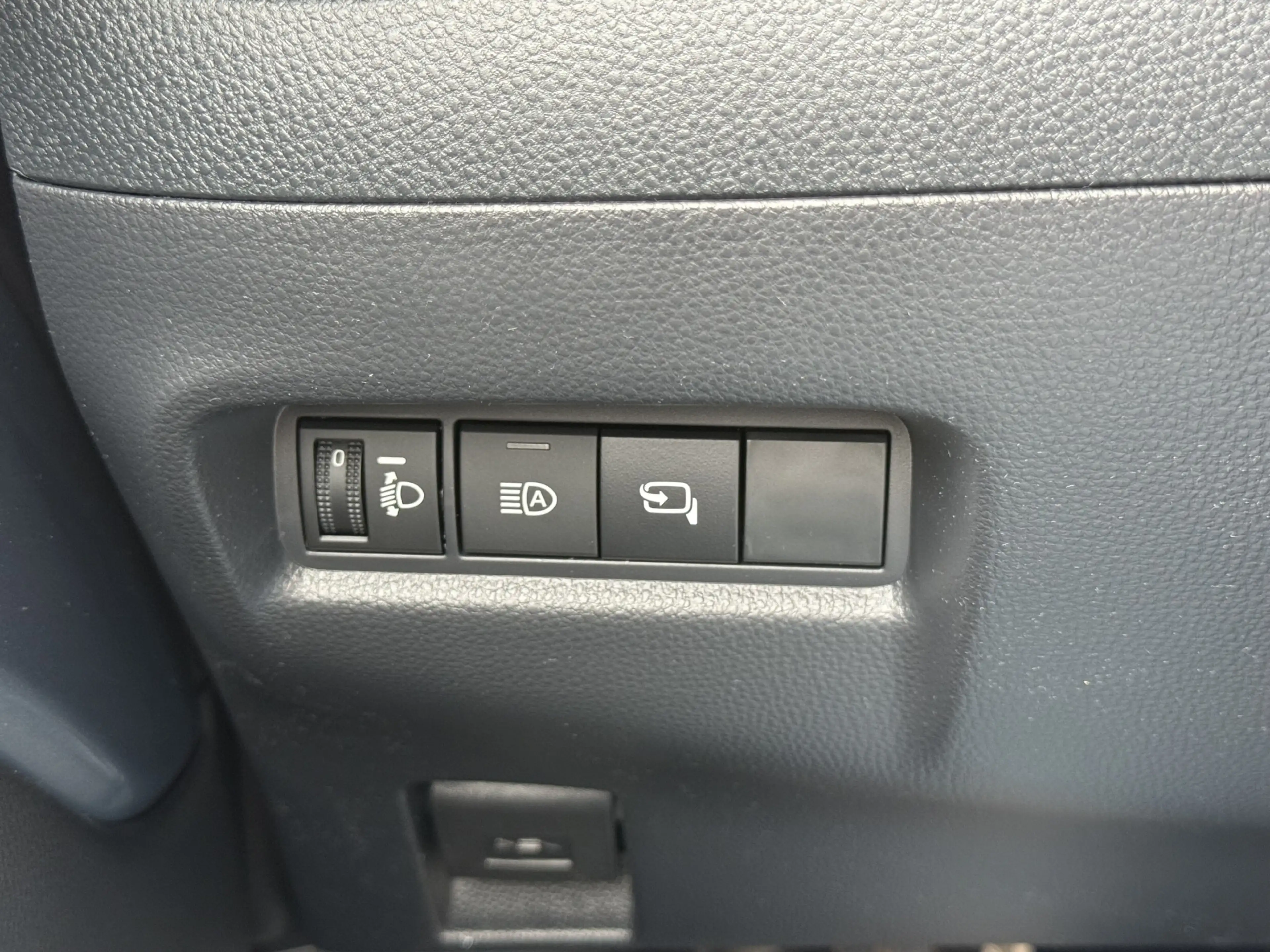 Toyota Aygo X Hybrid 115 pulse | CarPlay | ACC | Camera | LED | — photo 14