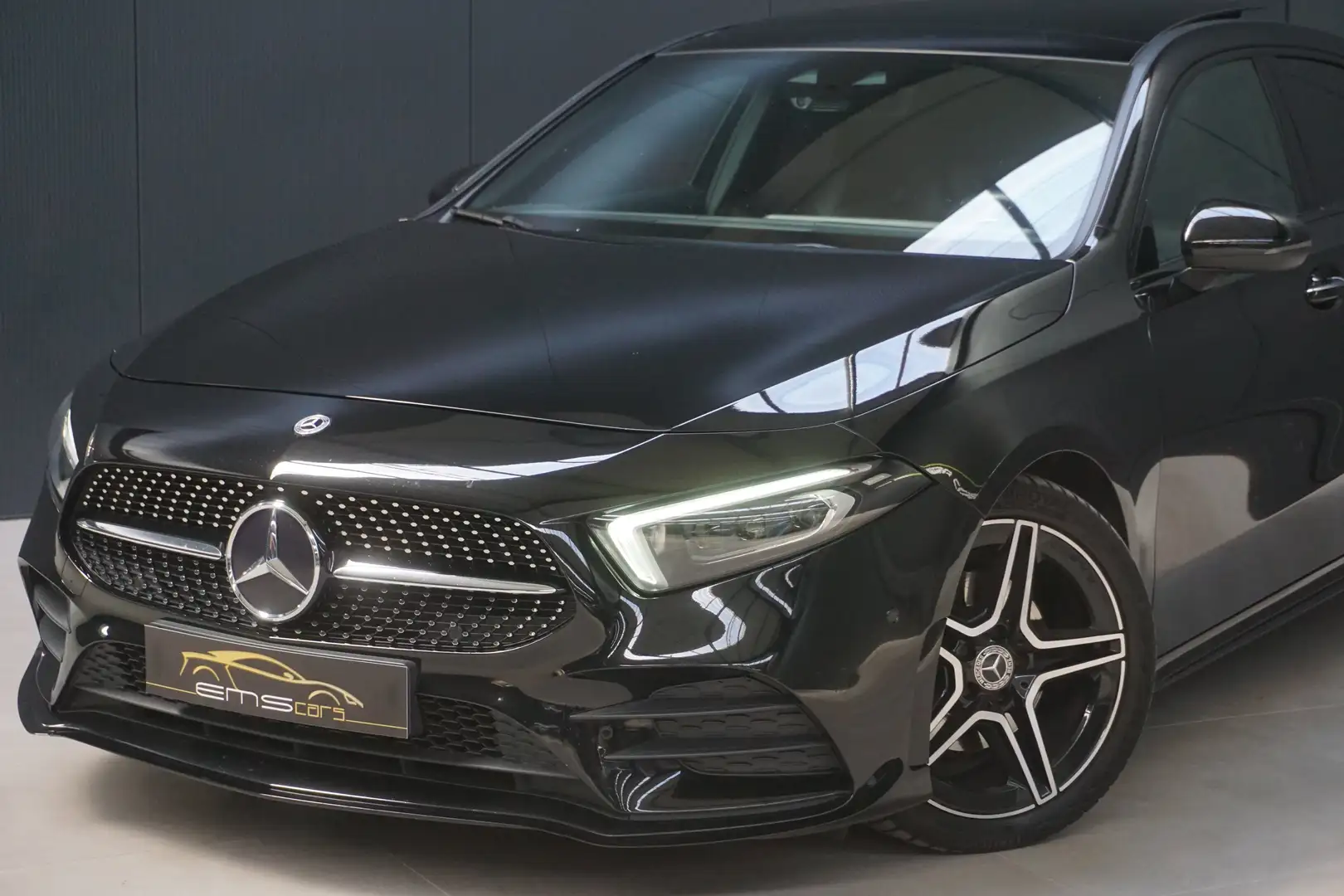 Mercedes-Benz A 200 d Automaat- AMG Pack- Nav- Pano- Cam- Garantie! Zwart - 2