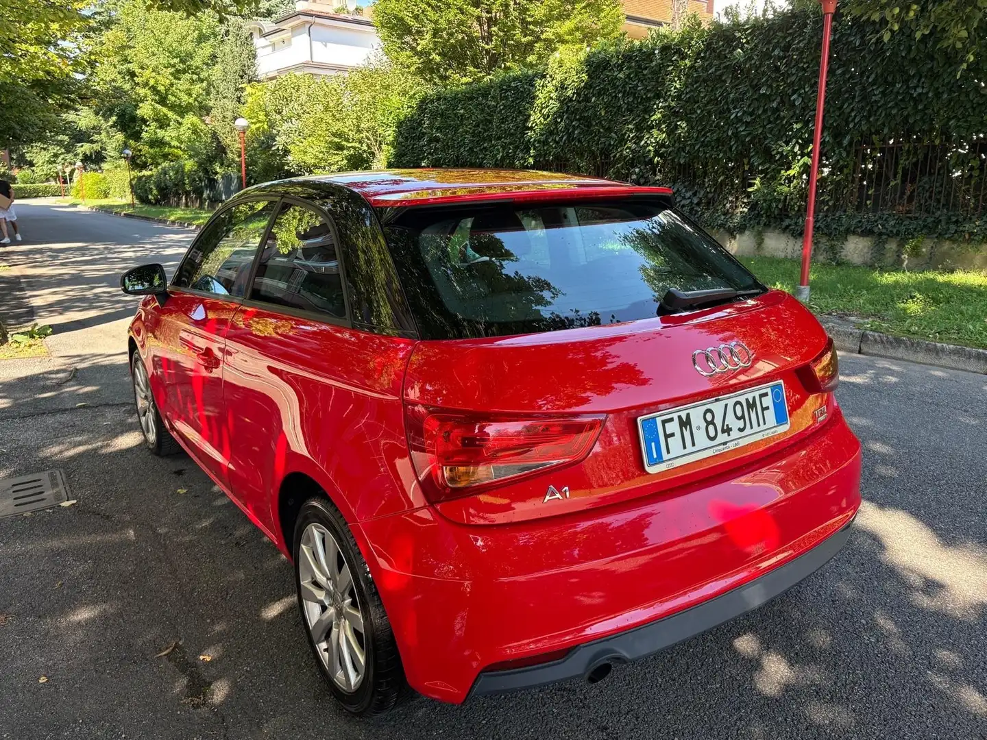 Audi A1 A1 1.0 TFSI ultra Sport Rouge - 2