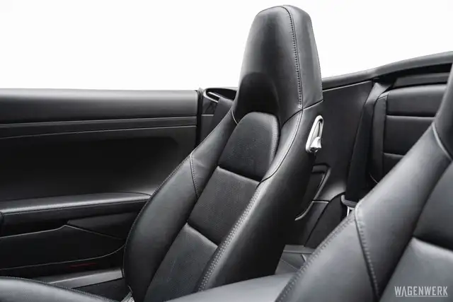 Porsche 991 Carrera Cabrio PDK ALLBLACK KAMERA PDLS ERSTLACK Ansicht 37