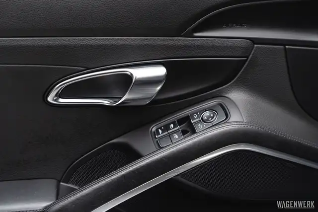 Porsche 991 Carrera Cabrio PDK ALLBLACK KAMERA PDLS ERSTLACK Ansicht 49