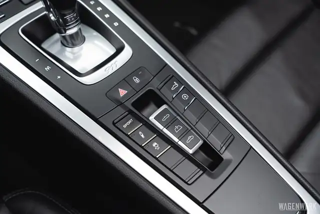 Porsche 991 Carrera Cabrio PDK ALLBLACK KAMERA PDLS ERSTLACK Ansicht 46