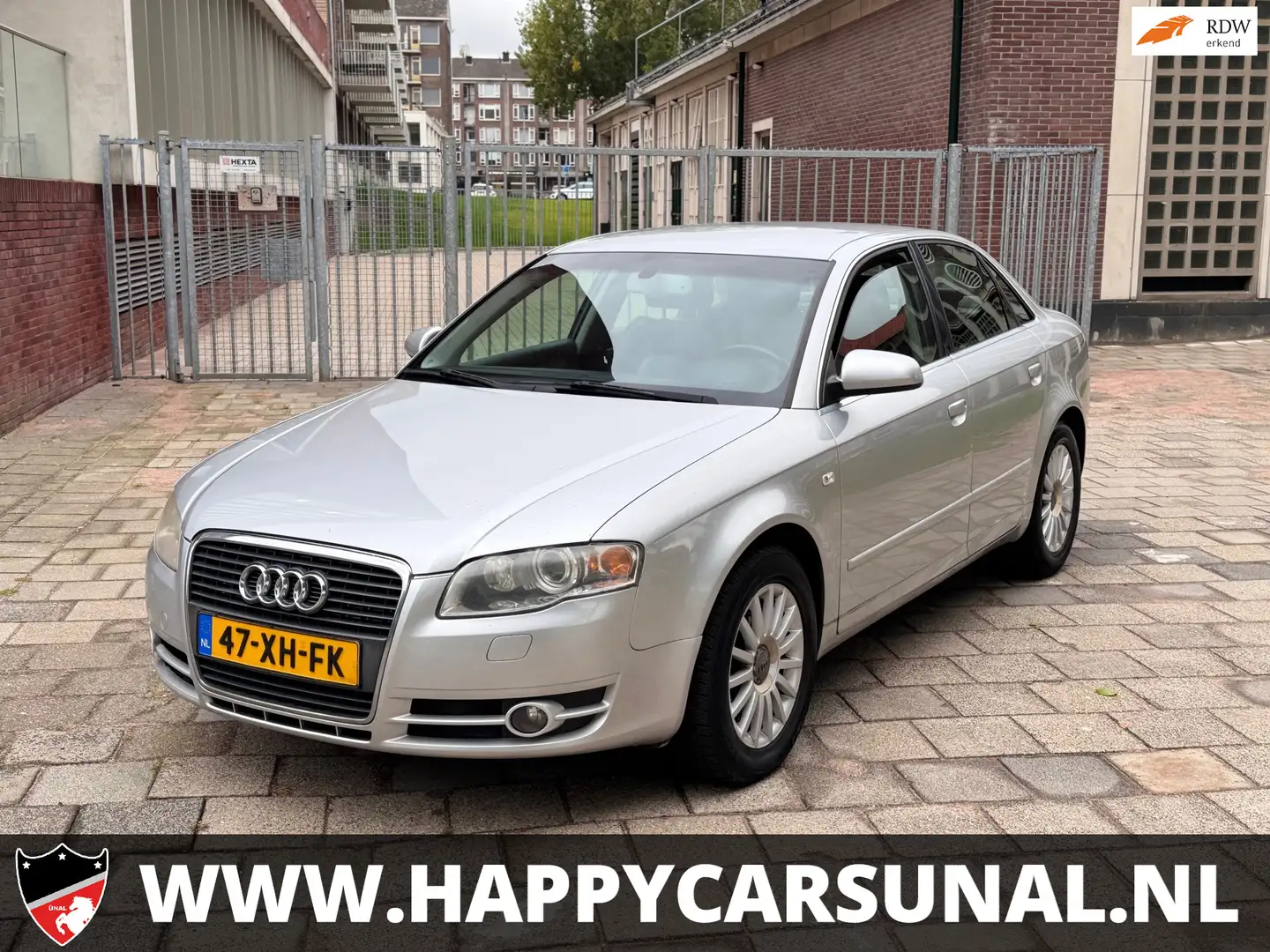 Audi A4 Limousine 2.0 TFSI Advance, AUT, LEER, NAVI, Nieuw Gris - 1