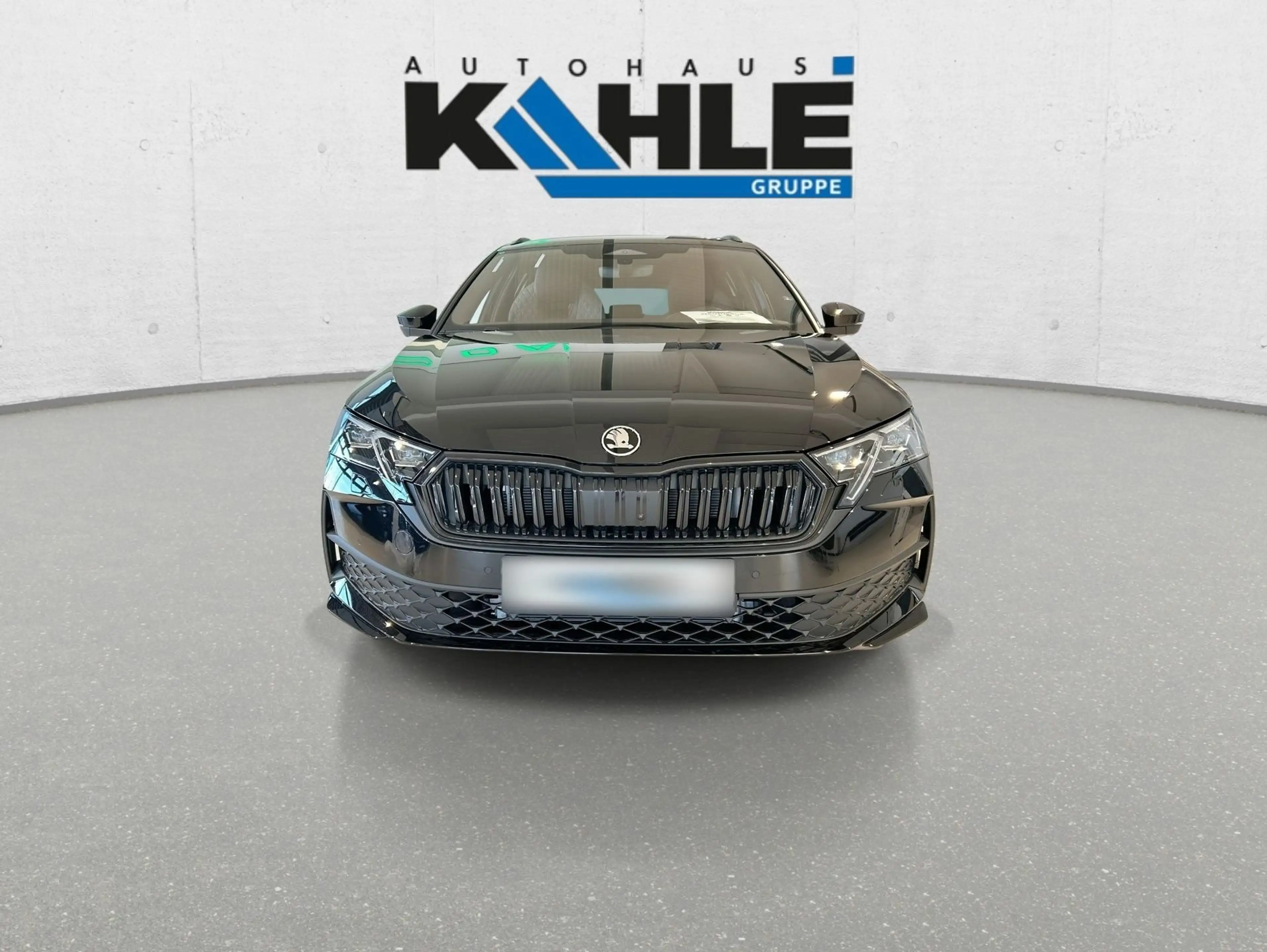 Skoda Octavia Combi 2.0 TDI W Sportline Pano Black ACC — photo 3