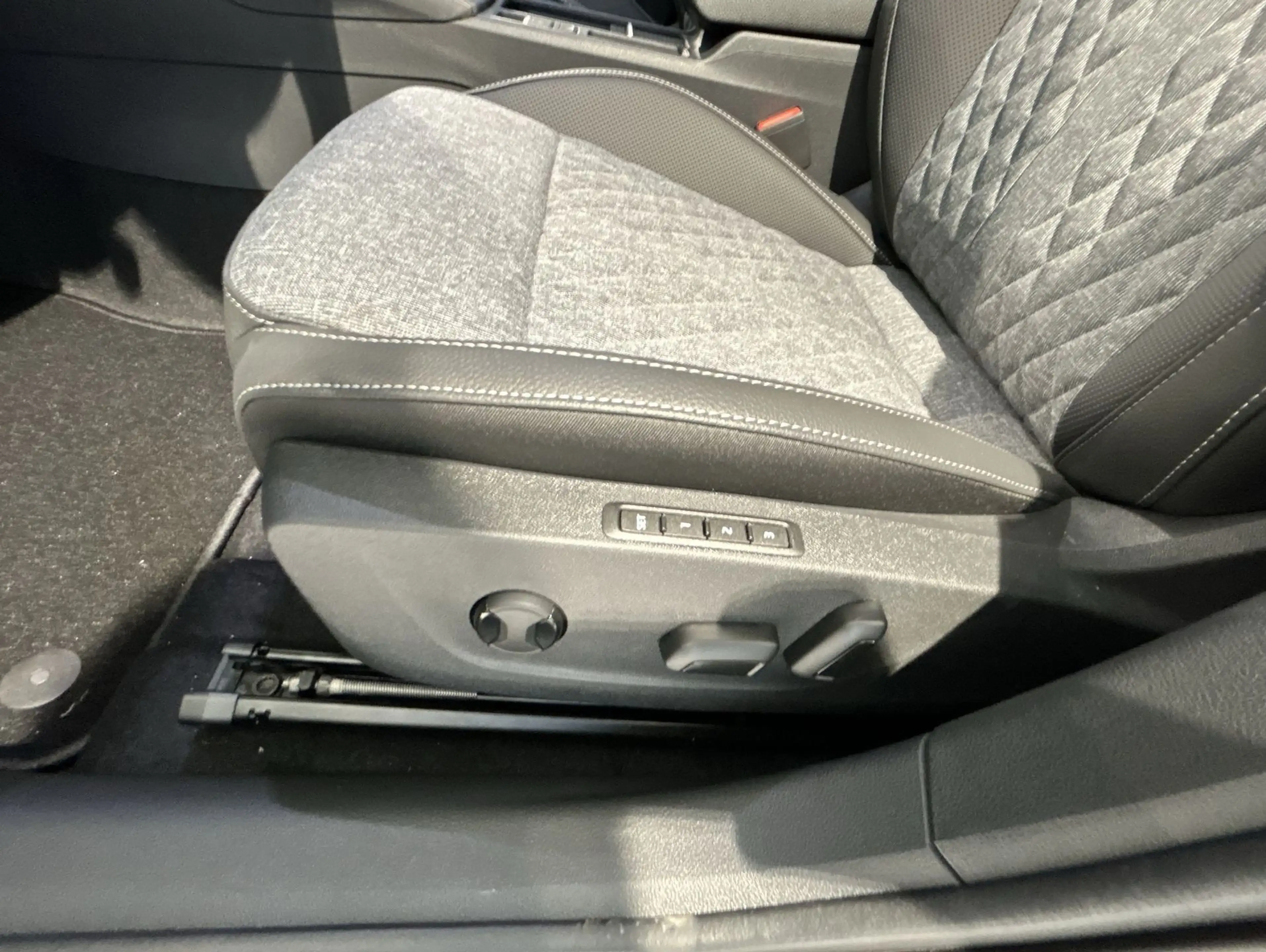 Skoda Octavia Combi 2.0 TDI W Sportline Pano Black ACC — photo 15