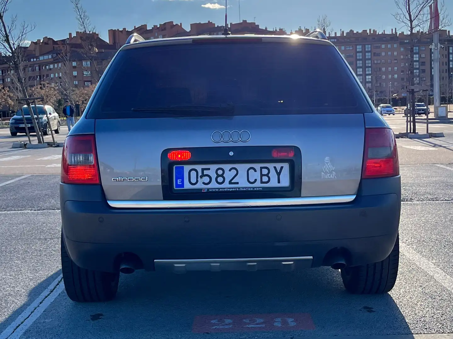 Audi Allroad 2.5 TDI quattro Tiptronic Stříbrná - 1