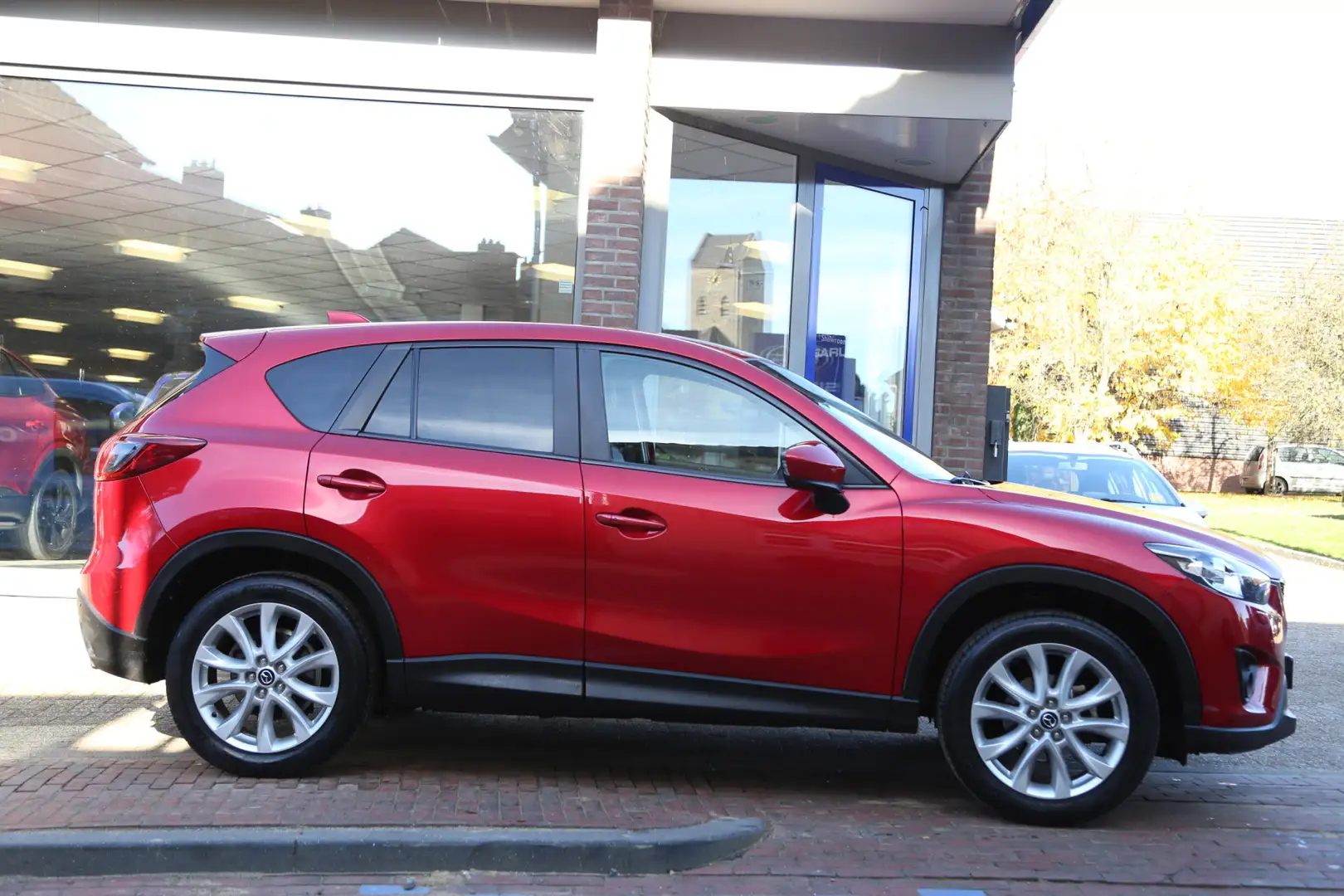 Mazda CX-5 2.0 GT-M 4WD Automaat Navi Leer BOSE Camera Xenon Rood - 2