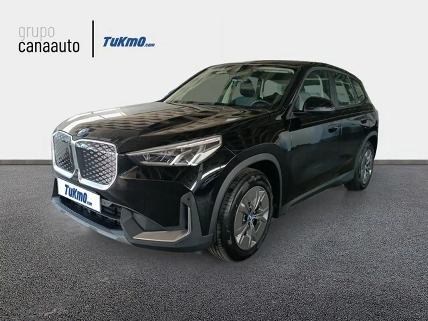 BMW iX1 xDrive30A Černá - 1