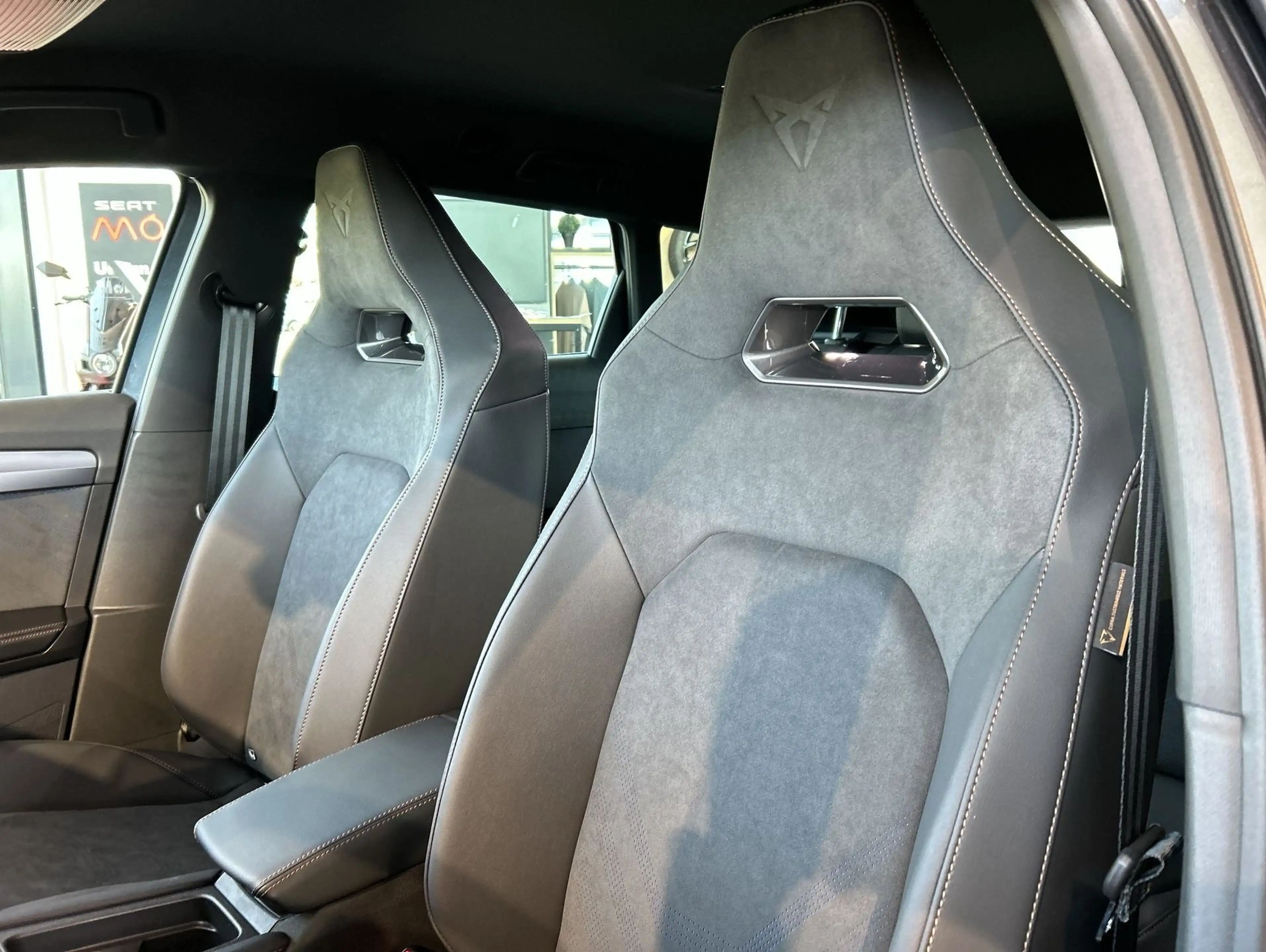 CUPRA Leon Sportstourer 1.5  W VZ Hyb. Matrix ACC AHK — photo 13