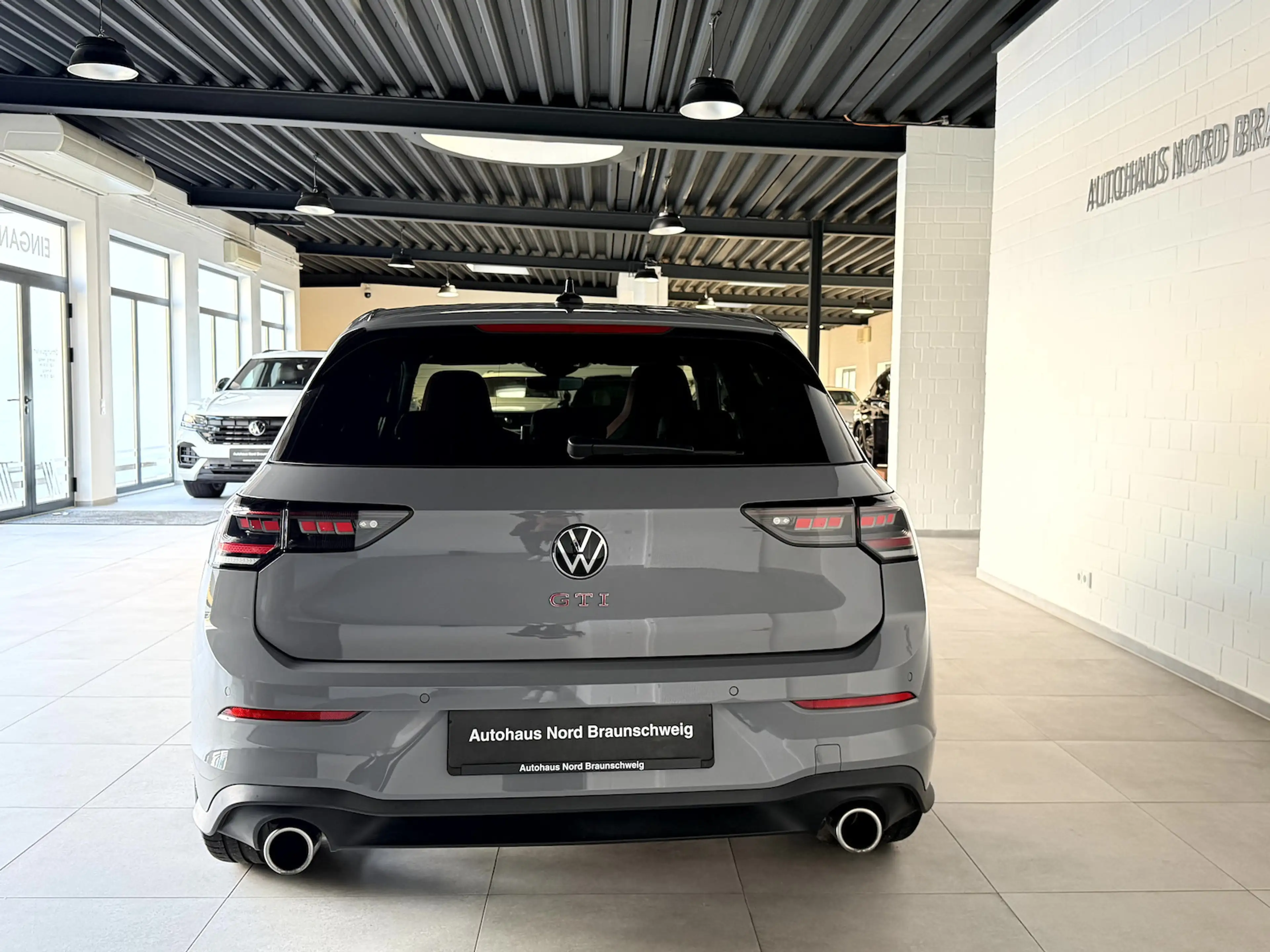 Volkswagen Golf GTI 2.0 TSI*BlackStyle*Pano*HUD*IQ*H&K*DCC* — photo 6