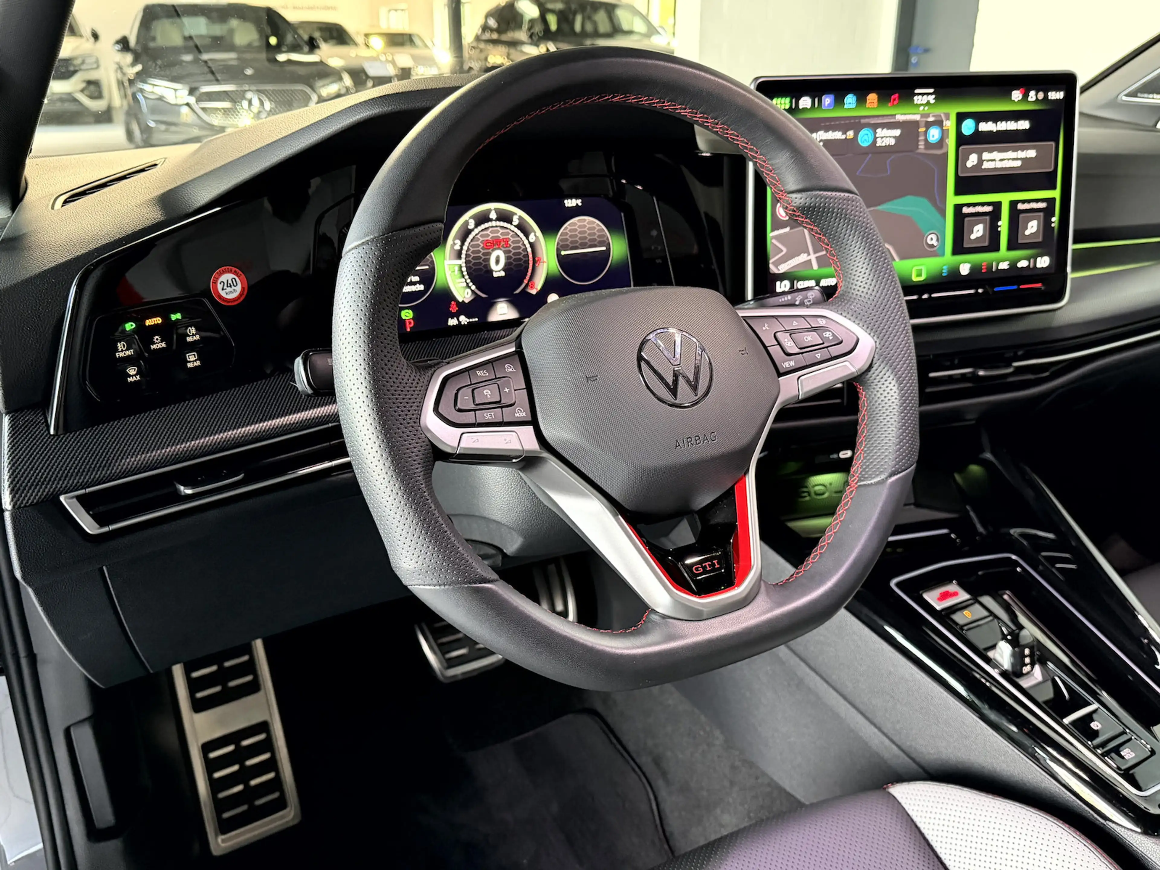 Volkswagen Golf GTI 2.0 TSI*BlackStyle*Pano*HUD*IQ*H&K*DCC* — photo 13