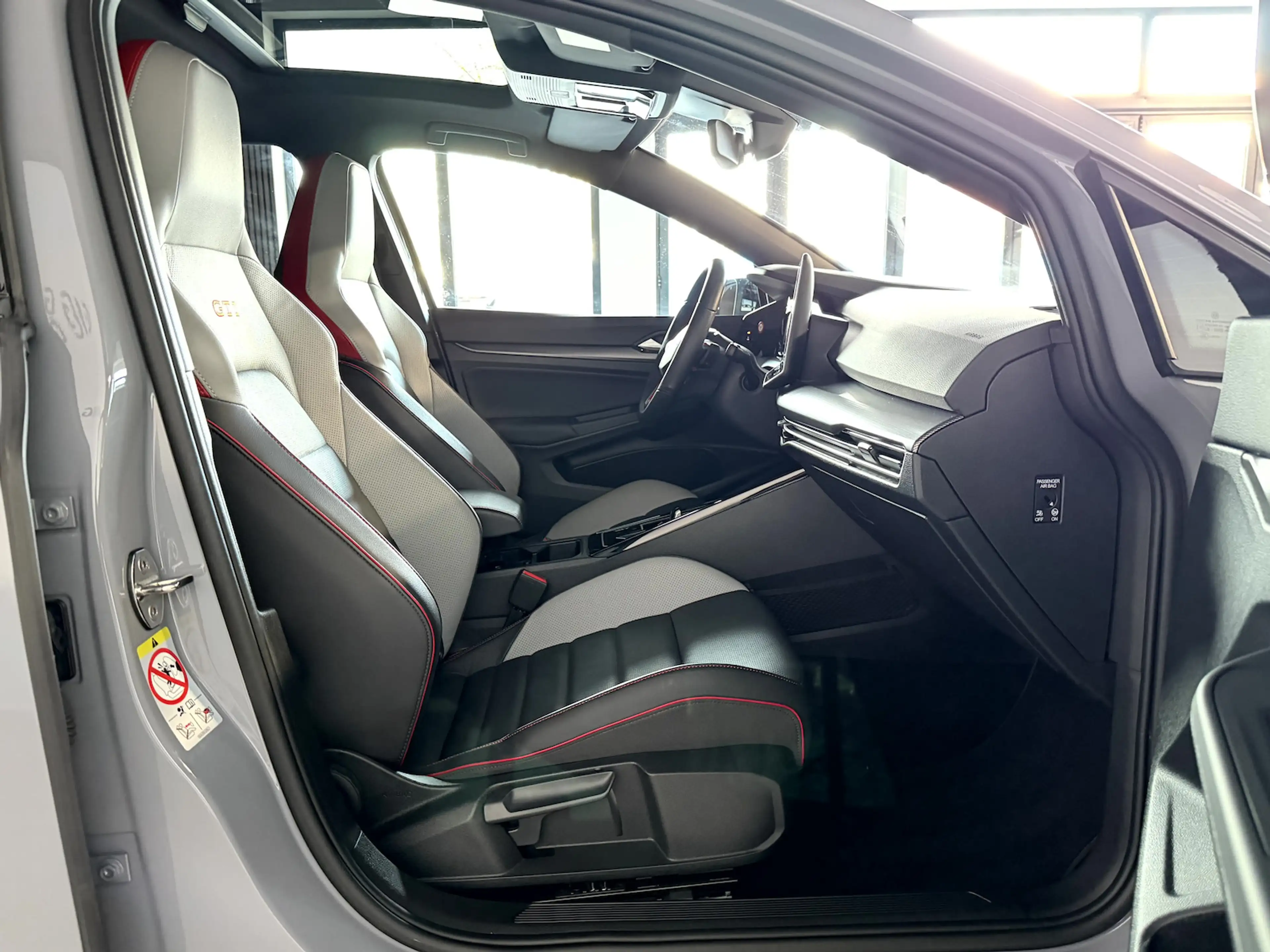 Volkswagen Golf GTI 2.0 TSI*BlackStyle*Pano*HUD*IQ*H&K*DCC* — photo 10