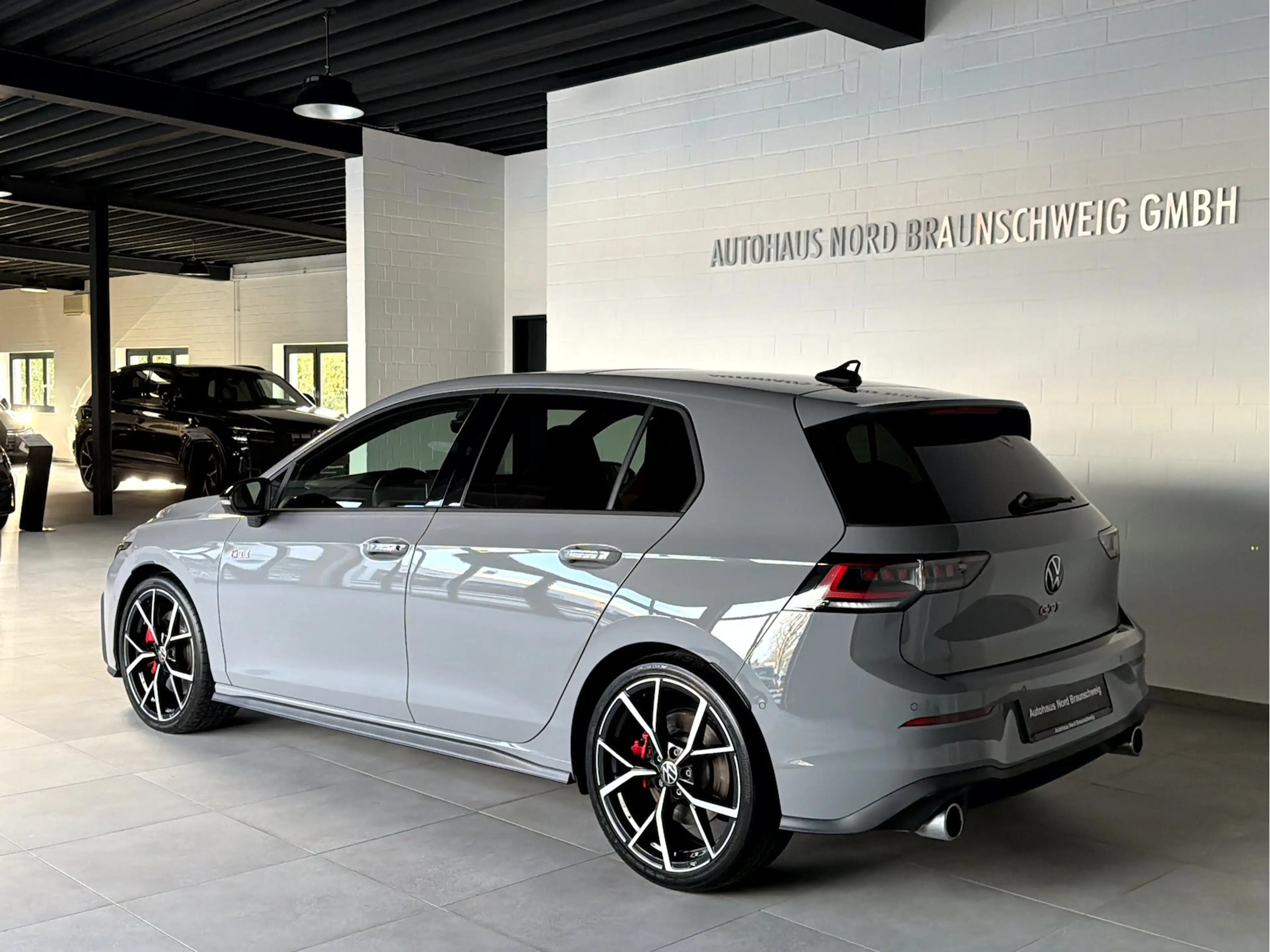 Volkswagen Golf GTI 2.0 TSI*BlackStyle*Pano*HUD*IQ*H&K*DCC* — photo 5