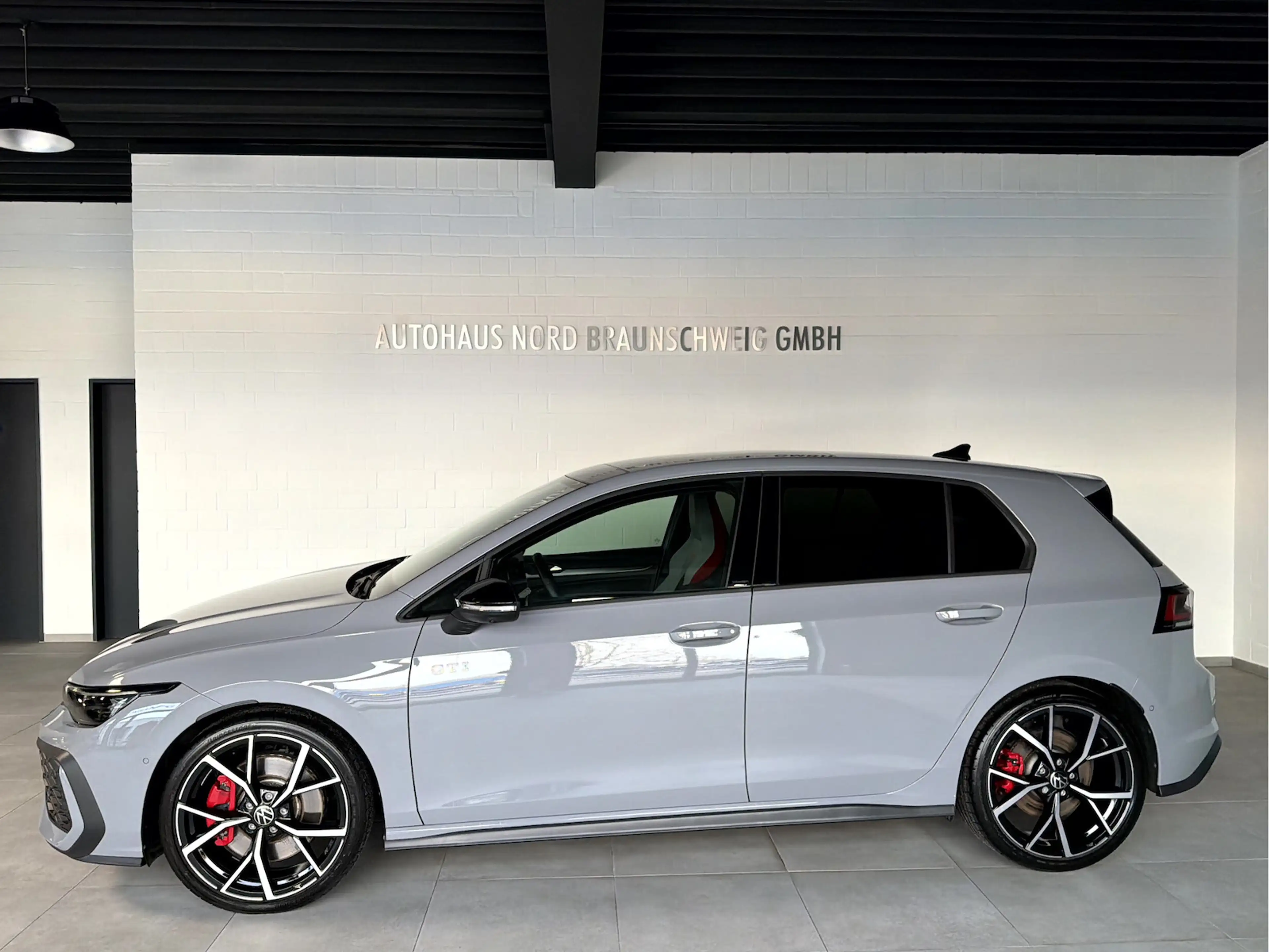 Volkswagen Golf GTI 2.0 TSI*BlackStyle*Pano*HUD*IQ*H&K*DCC* — photo 3