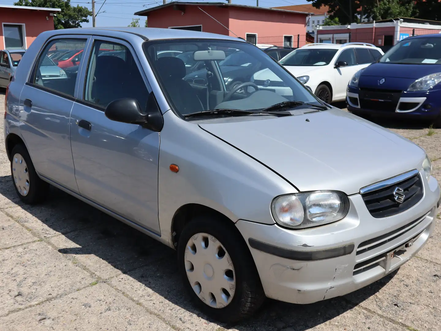 Suzuki Alto Basis Plateado - 1