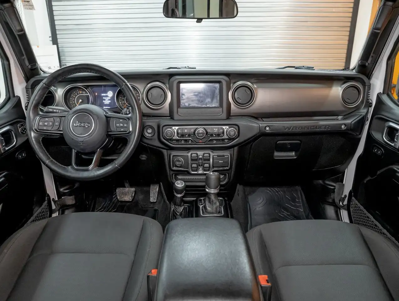 Jeep Wrangler снимка Jeep Wrangler