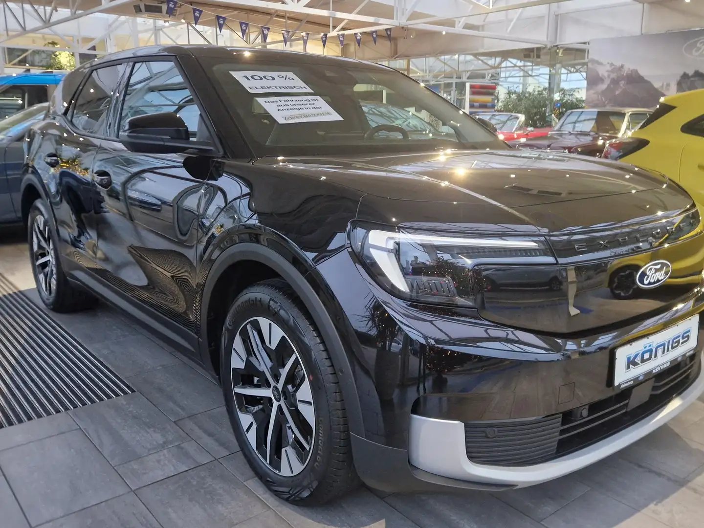 Ford Explorer RWD Schwarz - 2