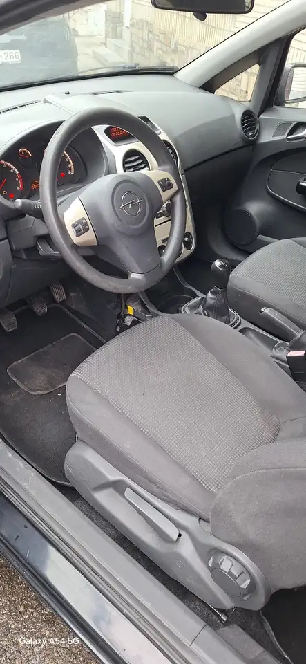 Opel Corsa 1.0i XE 12v Edition 2000, foto 8