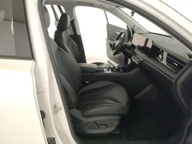MG MG HS view 8