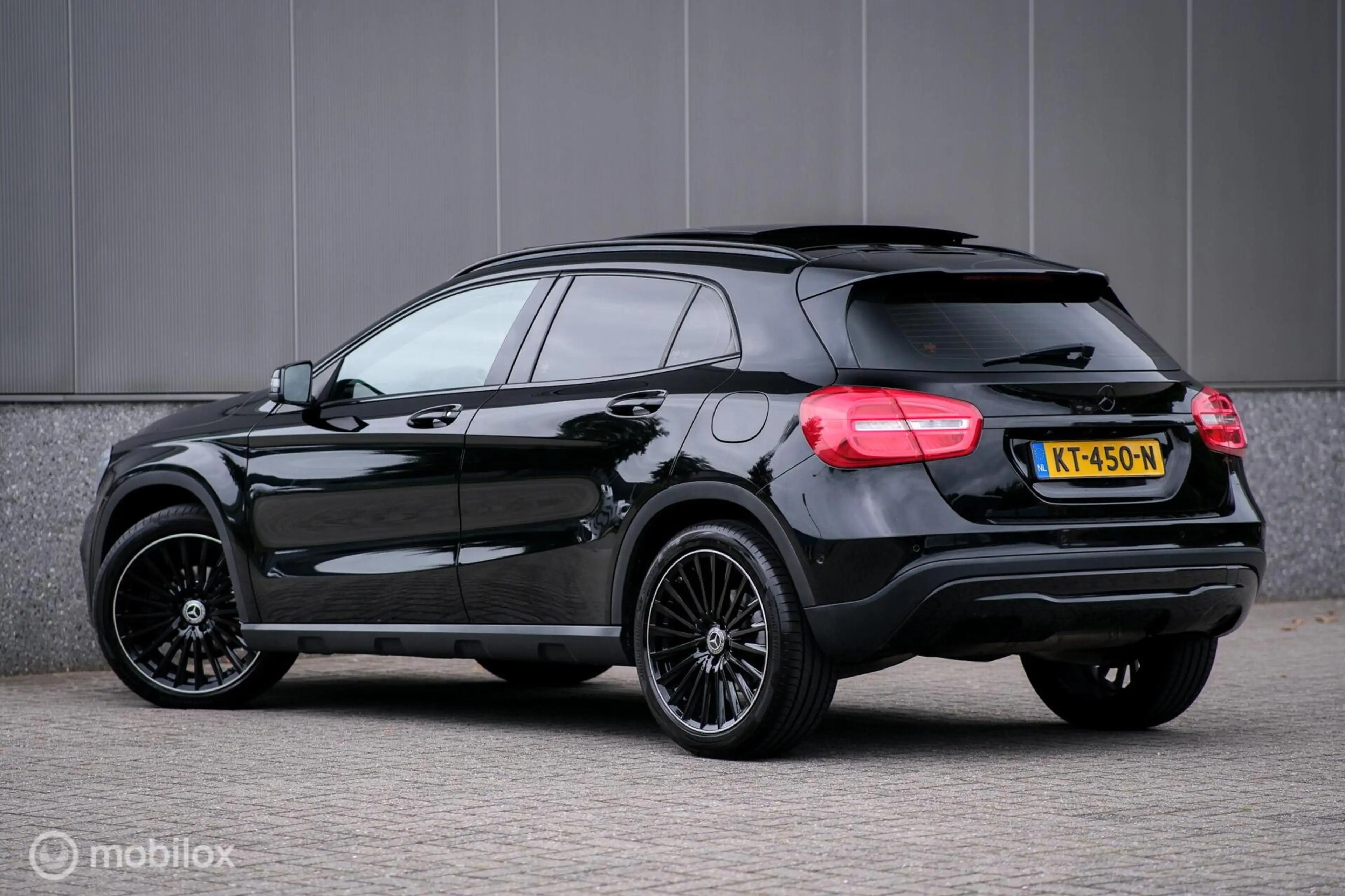Mercedes-Benz GLA 180 | Glazen schuifdak | NAP NL auto | Camera | Cruise — photo 5
