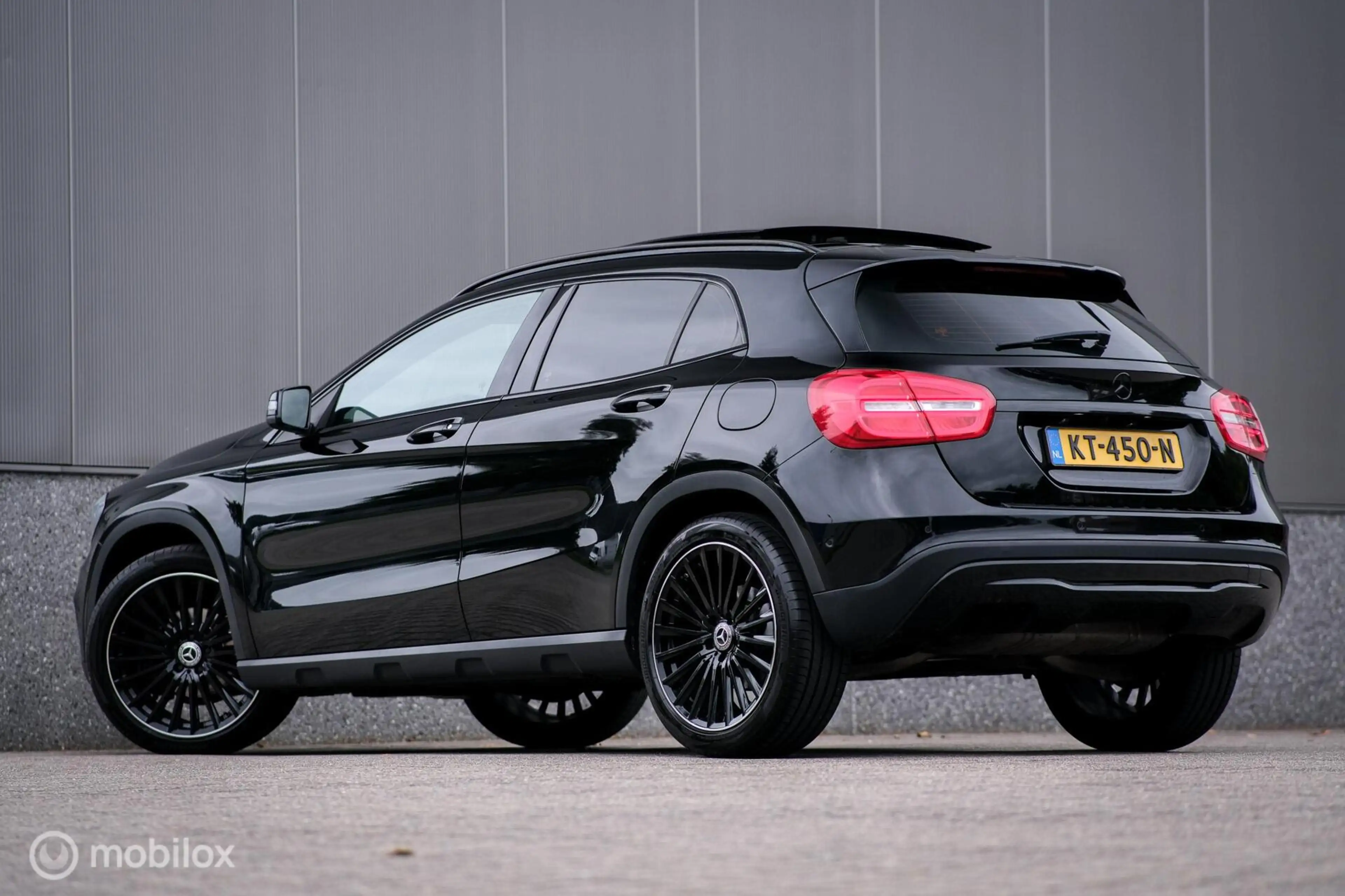 Mercedes-Benz GLA 180 | Glazen schuifdak | NAP NL auto | Camera | Cruise — photo 15