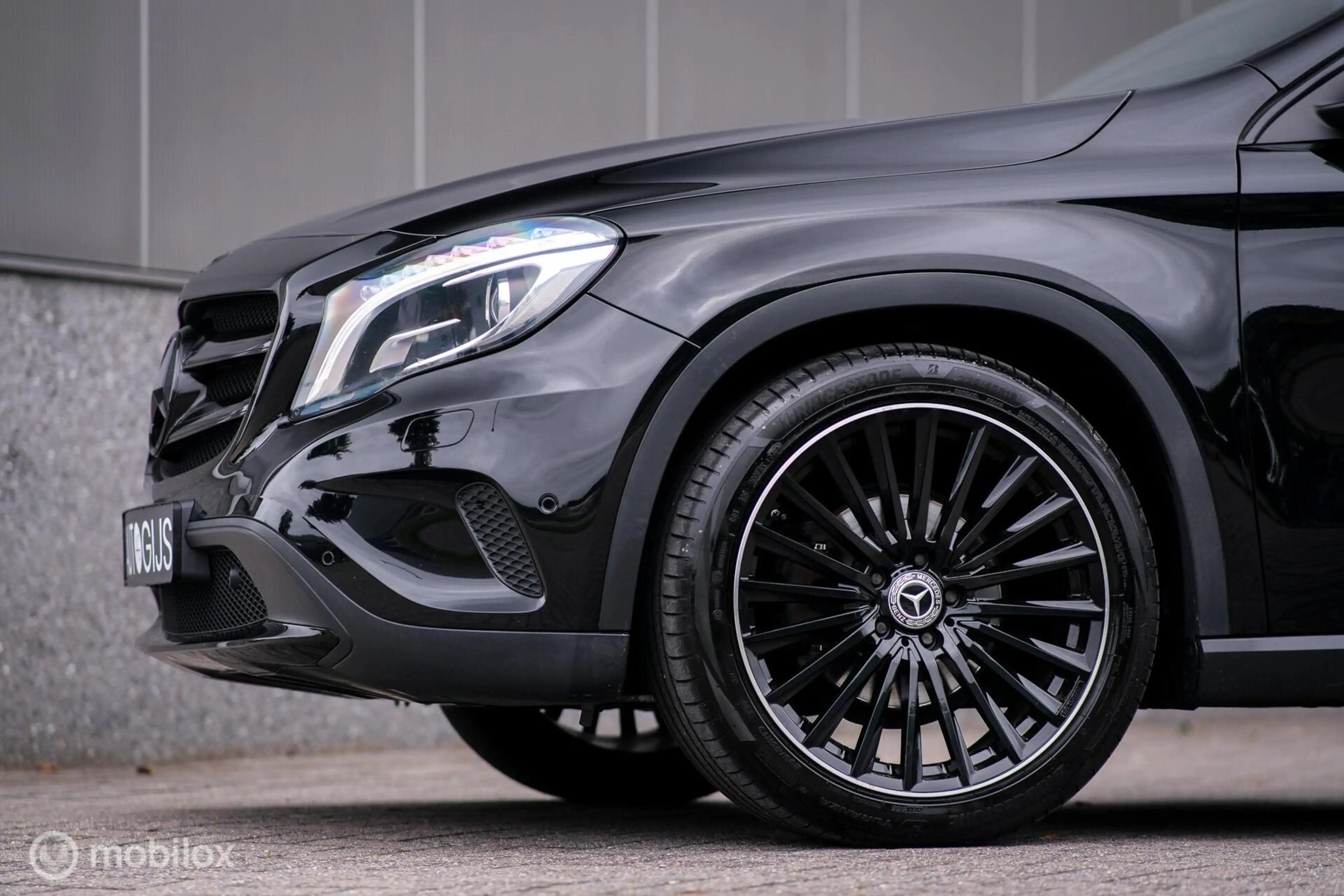Mercedes-Benz GLA 180 | Glazen schuifdak | NAP NL auto | Camera | Cruise — photo 9