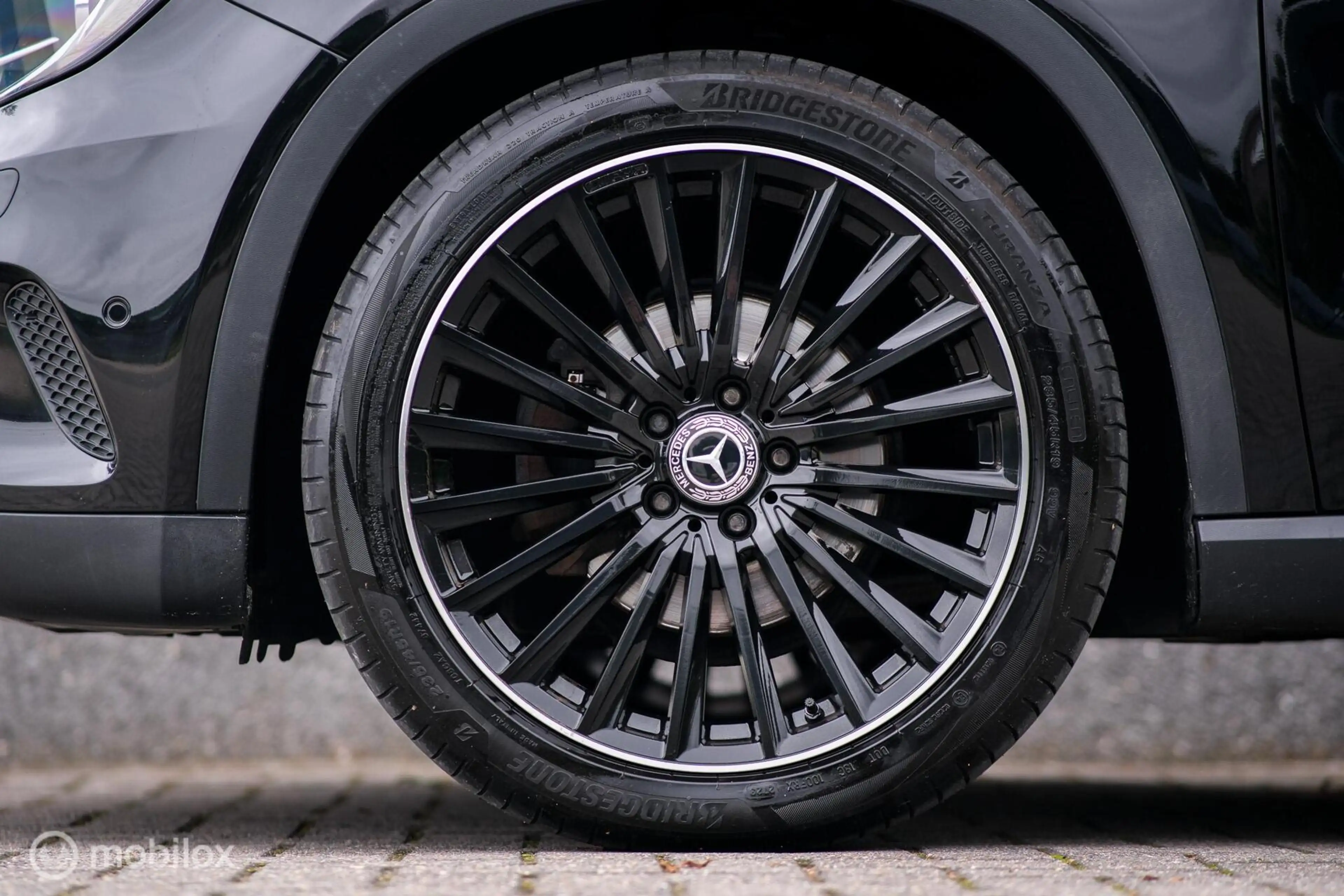 Mercedes-Benz GLA 180 | Glazen schuifdak | NAP NL auto | Camera | Cruise — photo 17
