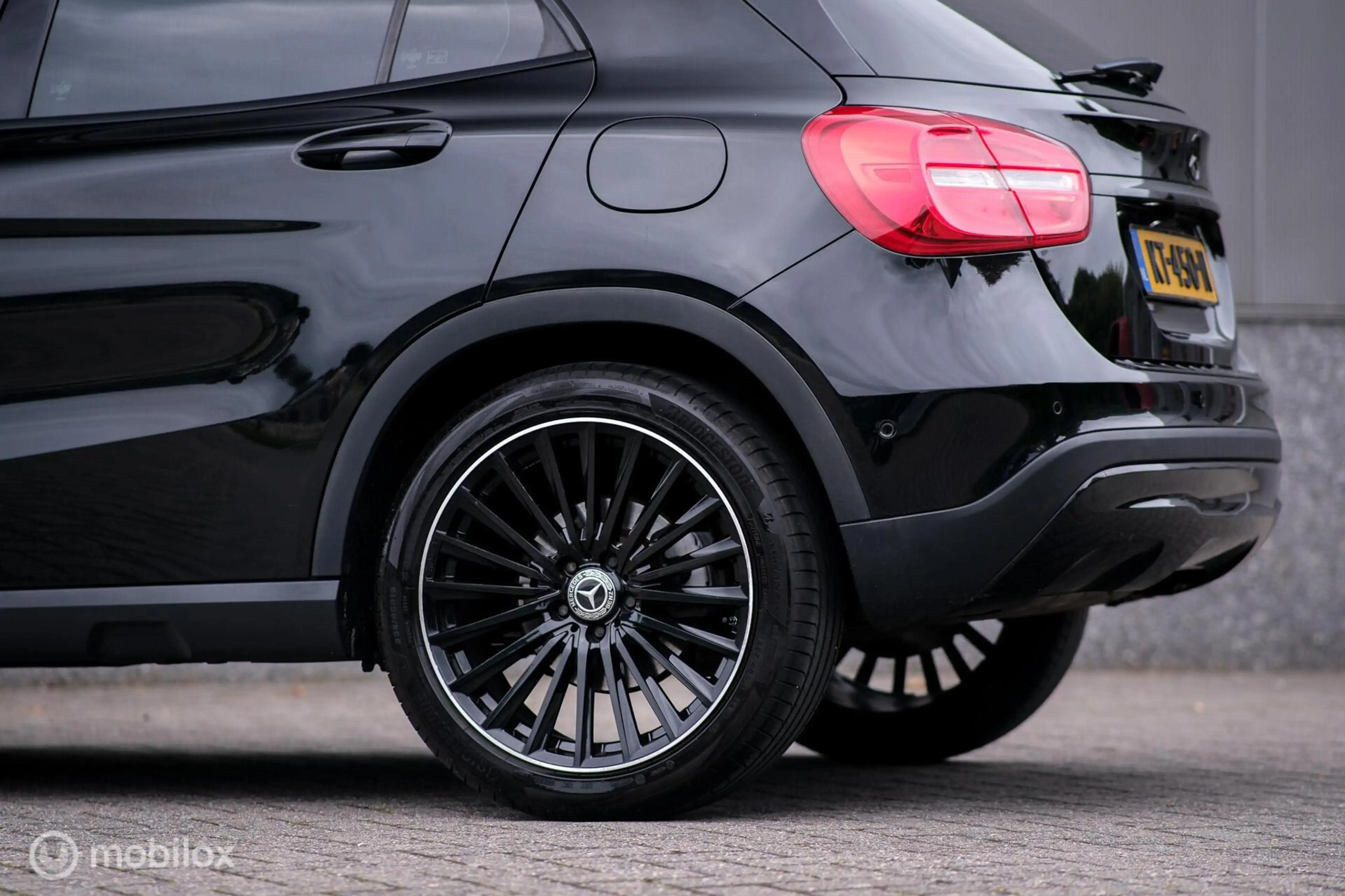 Mercedes-Benz GLA 180 | Glazen schuifdak | NAP NL auto | Camera | Cruise — photo 11