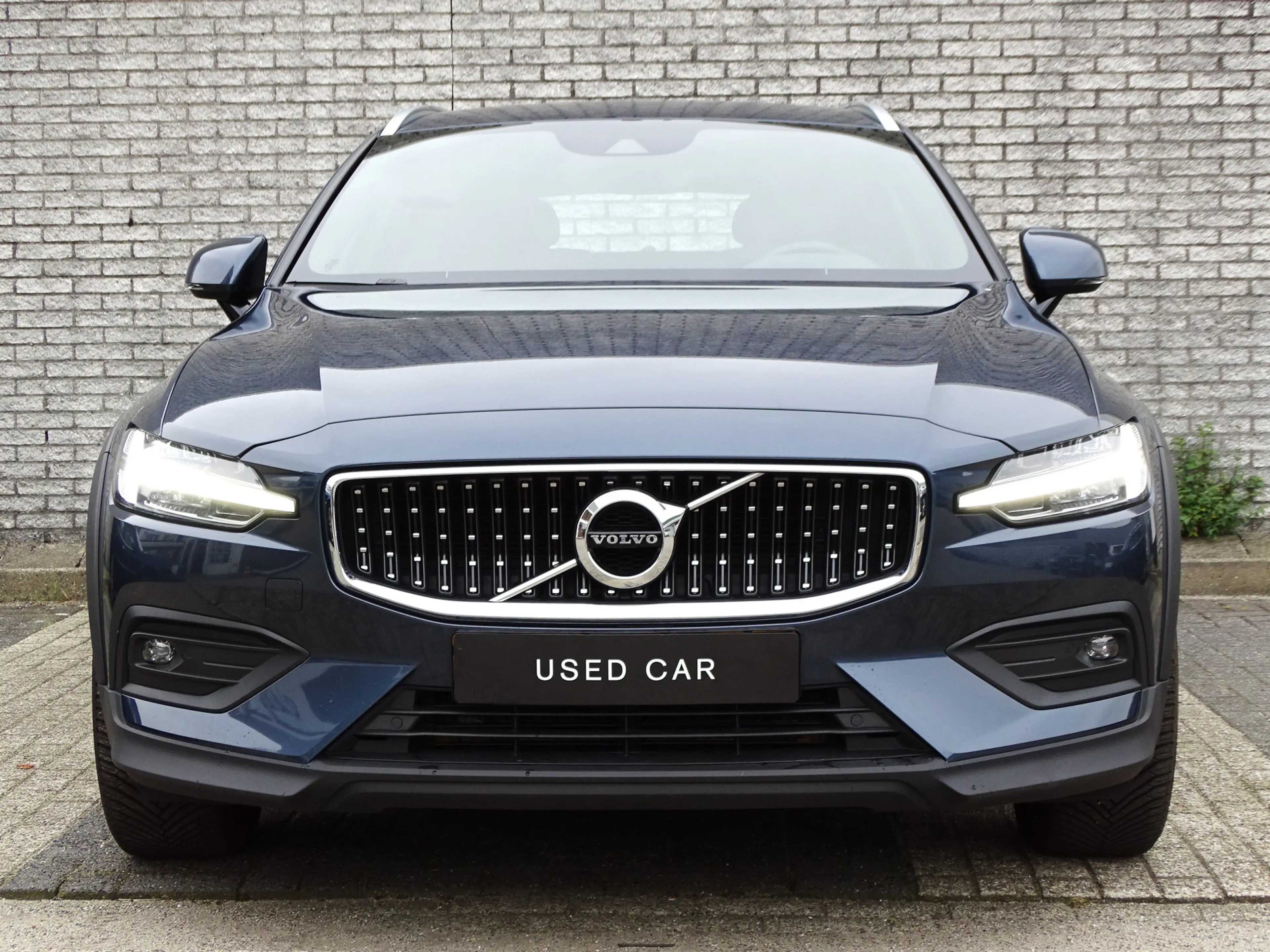 Volvo V60 Cross Country 2.0 B5 AWD Pro | leder | 250pk | — photo 8