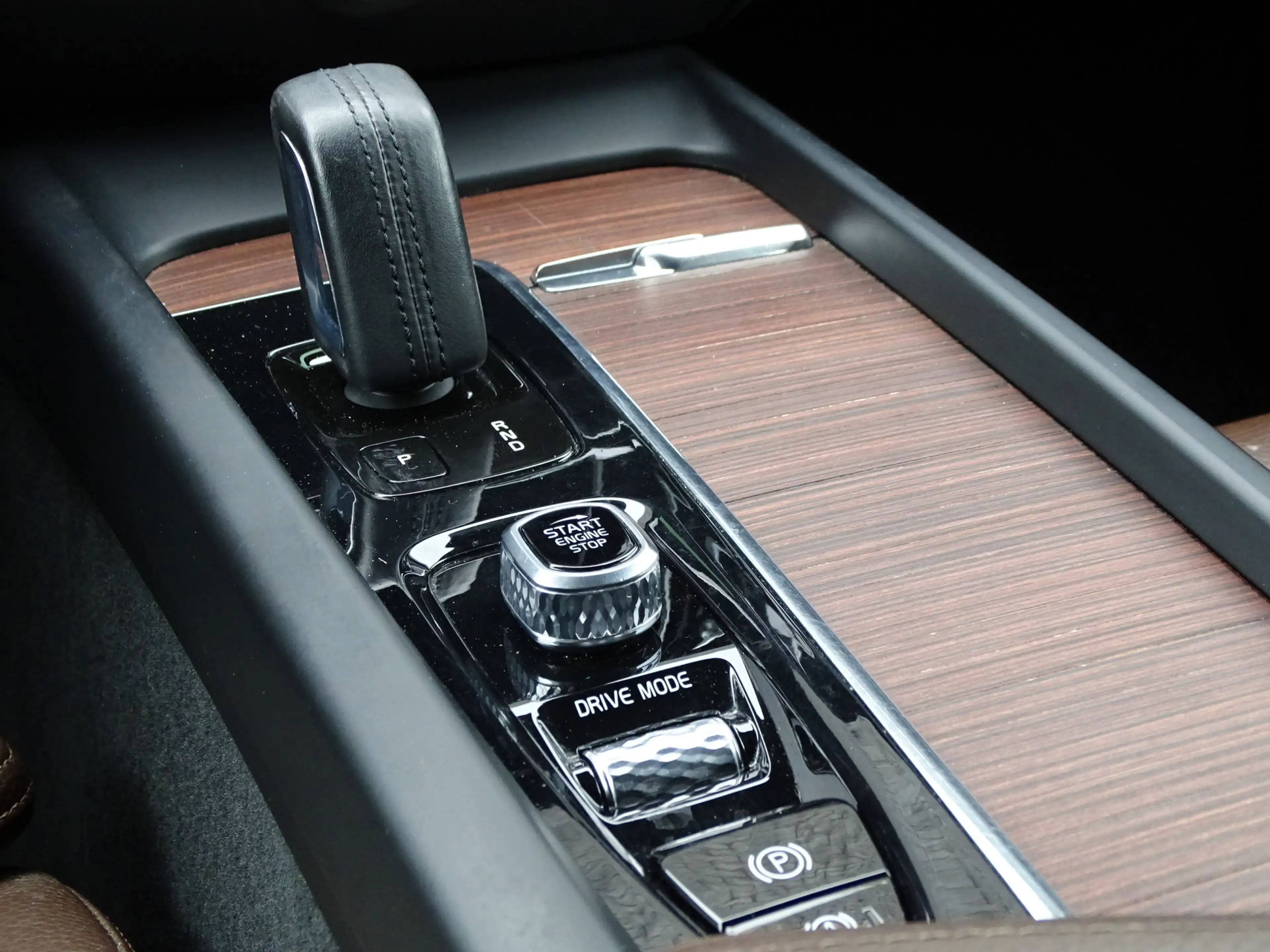 Volvo V60 Cross Country 2.0 B5 AWD Pro | leder | 250pk | — photo 15