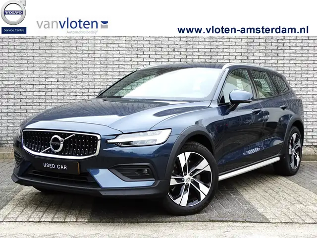 Volvo V60 Cross Country 2.0 B5 AWD Pro | leder | 250pk |