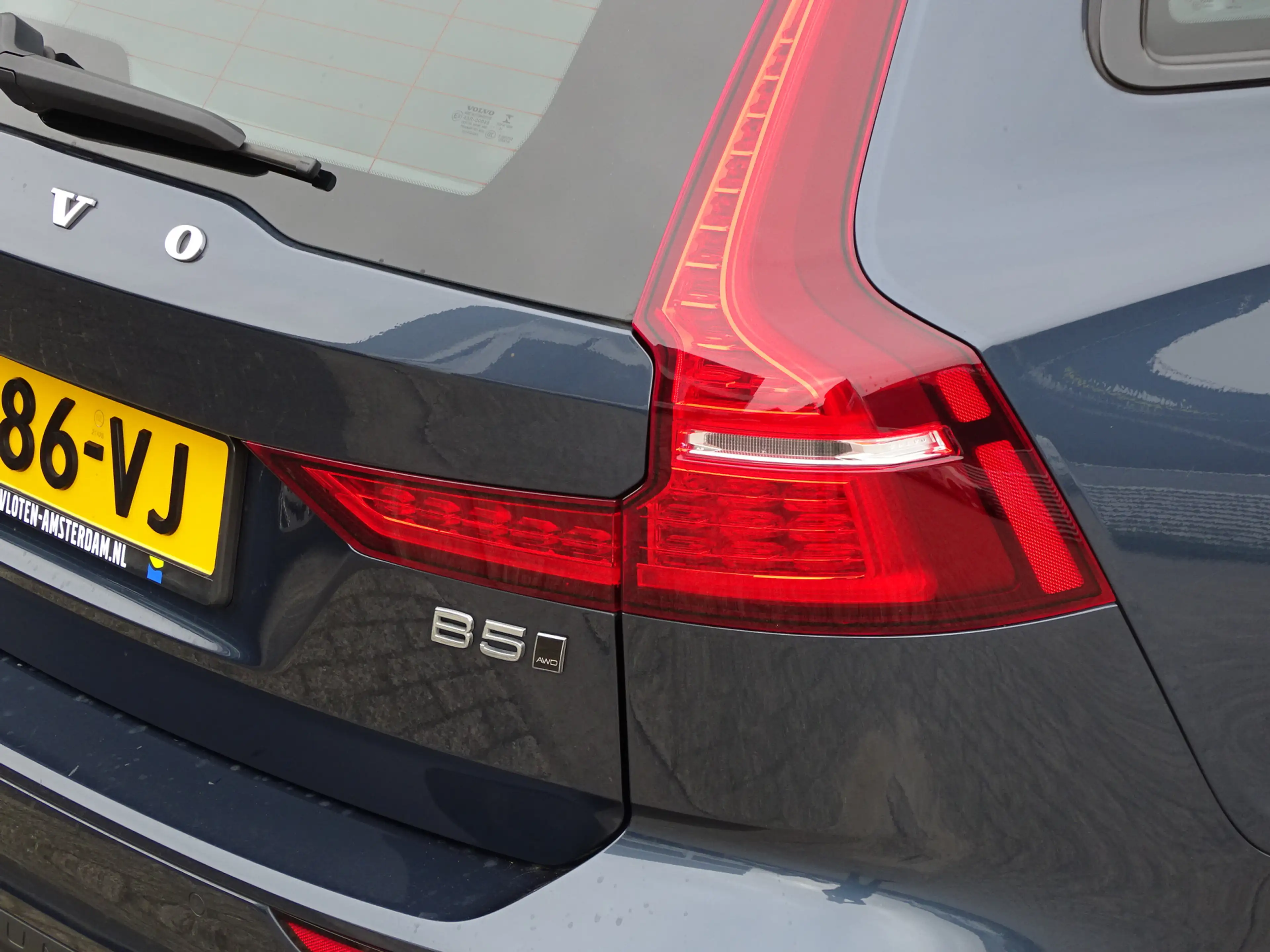 Volvo V60 Cross Country 2.0 B5 AWD Pro | leder | 250pk | — photo 10