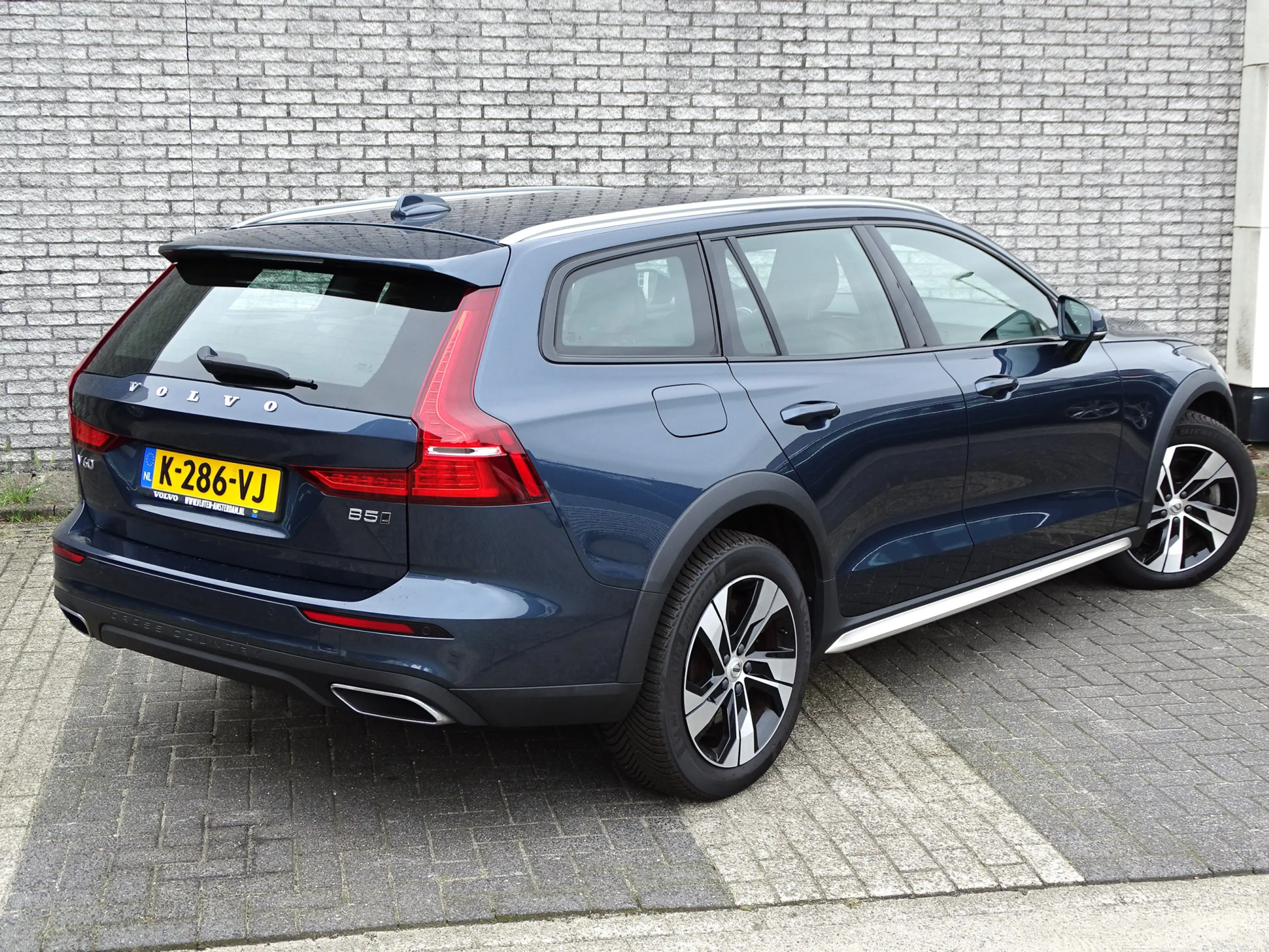 Volvo V60 Cross Country 2.0 B5 AWD Pro | leder | 250pk | — photo 9