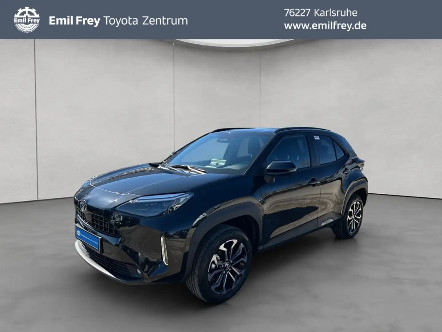 Toyota Yaris Cross Hybrid 130 1.5 VVT-i Teamplayer 68 kW, Zwart - 1
