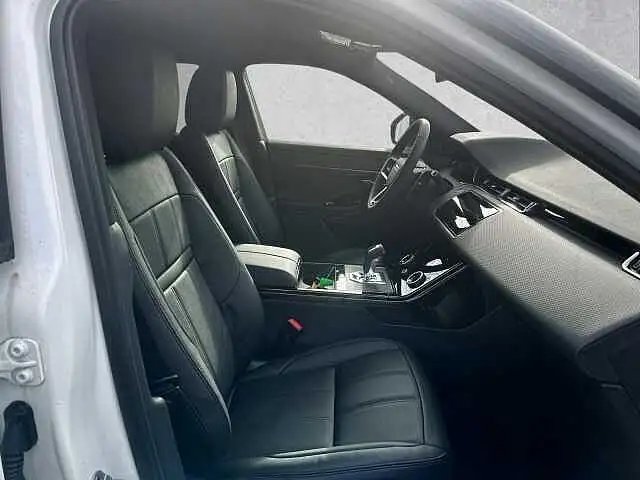 Land Rover Range Rover Evoque view 3