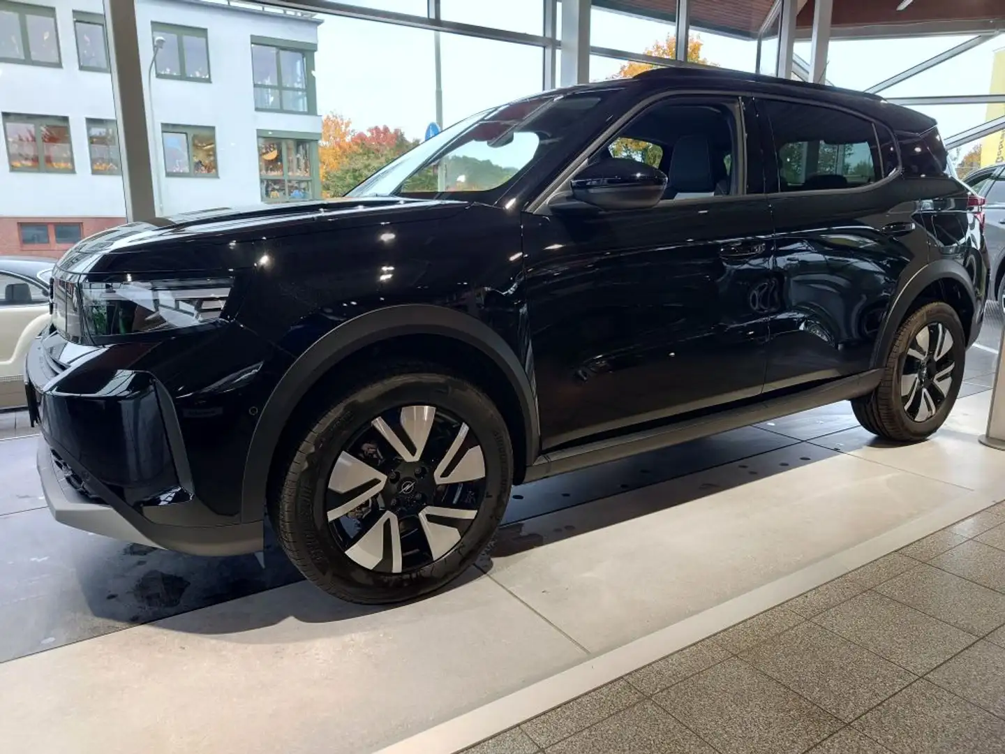 Opel Frontera 1.2 DI Hybrid 48V eDCT GS Schwarz - 1