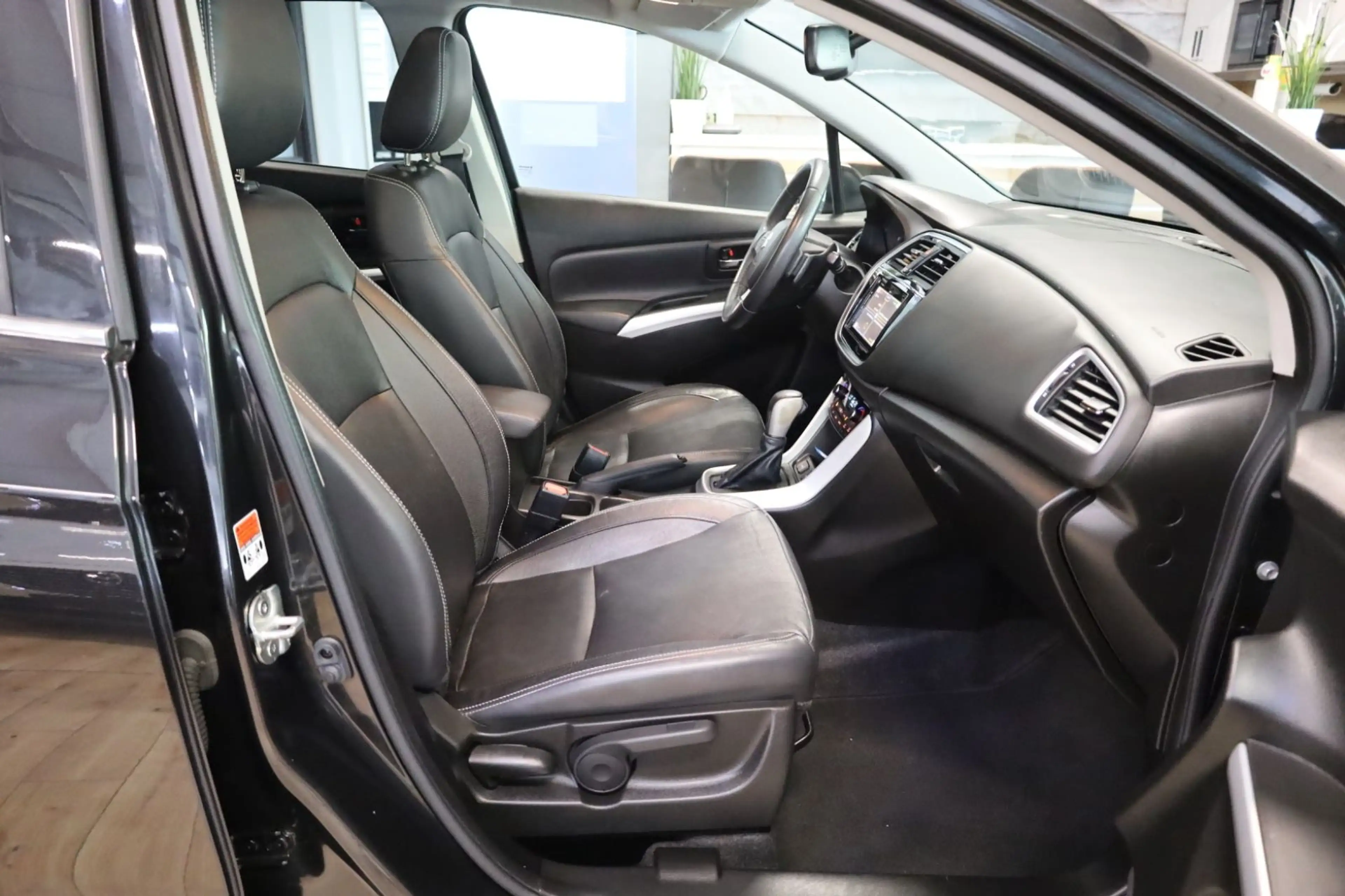 Suzuki SX4 S-Cross Comfort 4x4/1Hand/ACC/Leder/Pano/Nav — photo 6